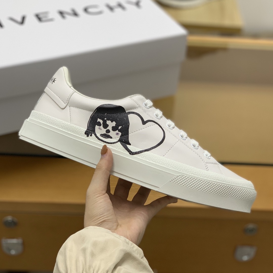 Givenchy Urban Street Sneakers M US7=EUR39=CM24.5