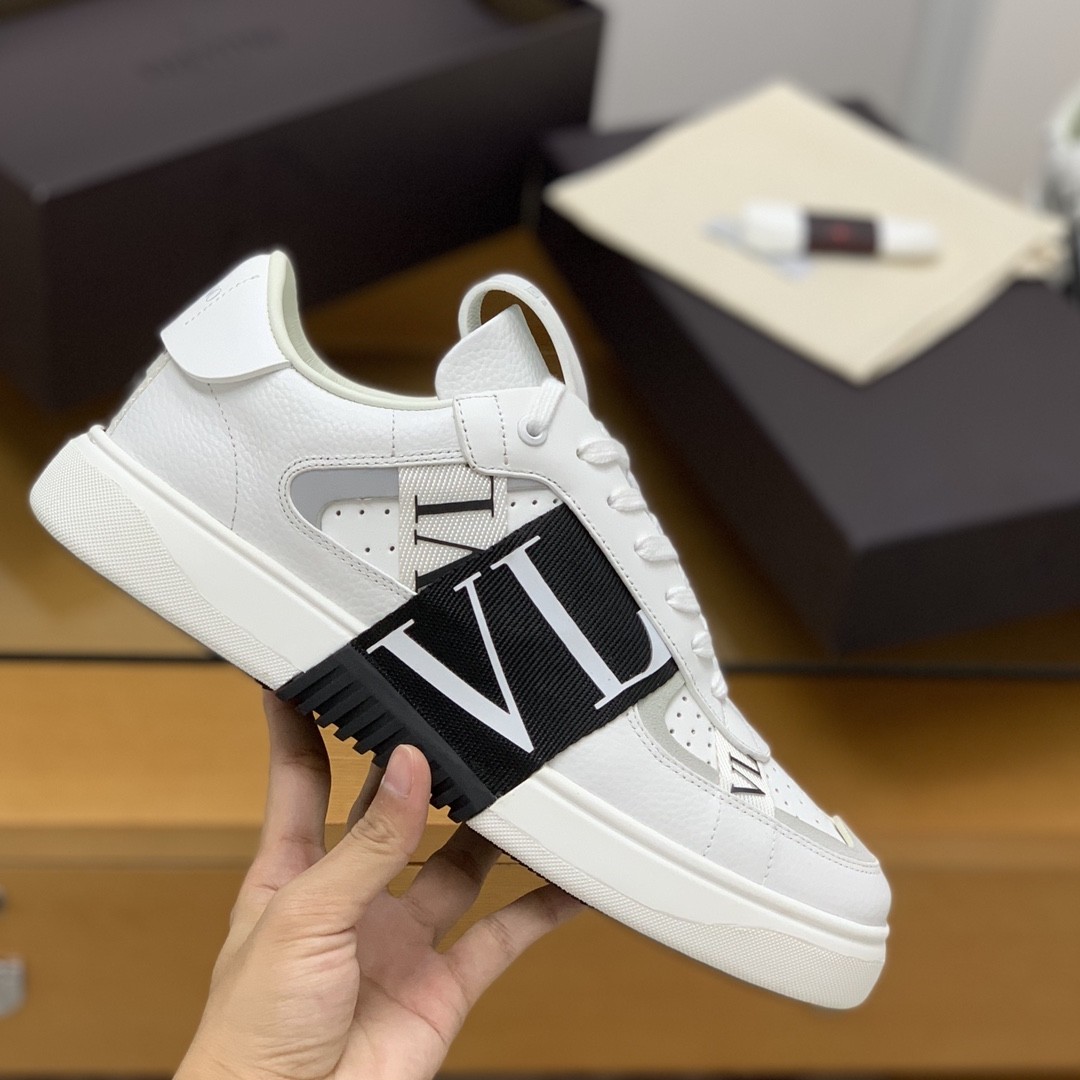 Valentino sneakers W US5.5=EUR36=CM23