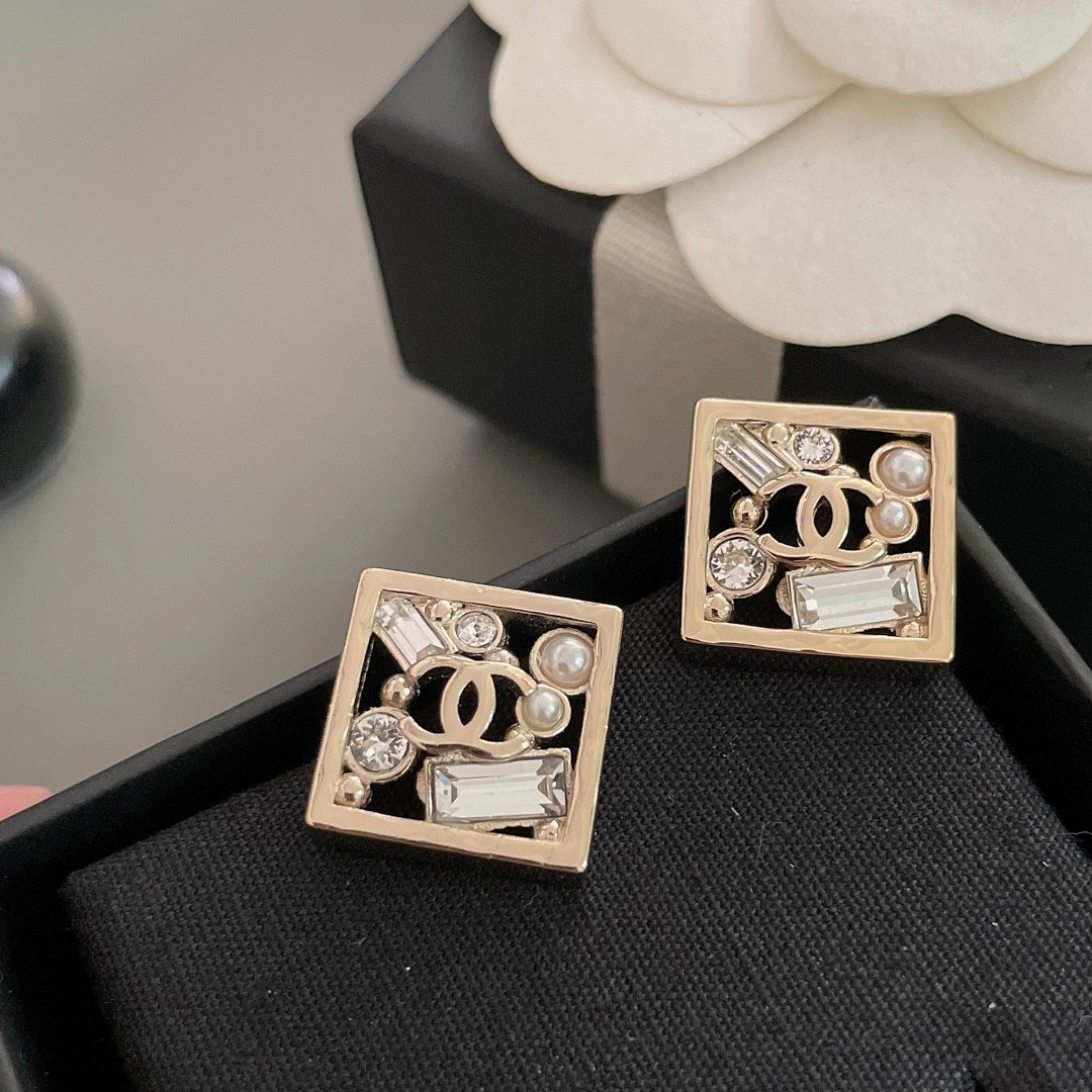 Chanel Square Pearl Stud Earrings