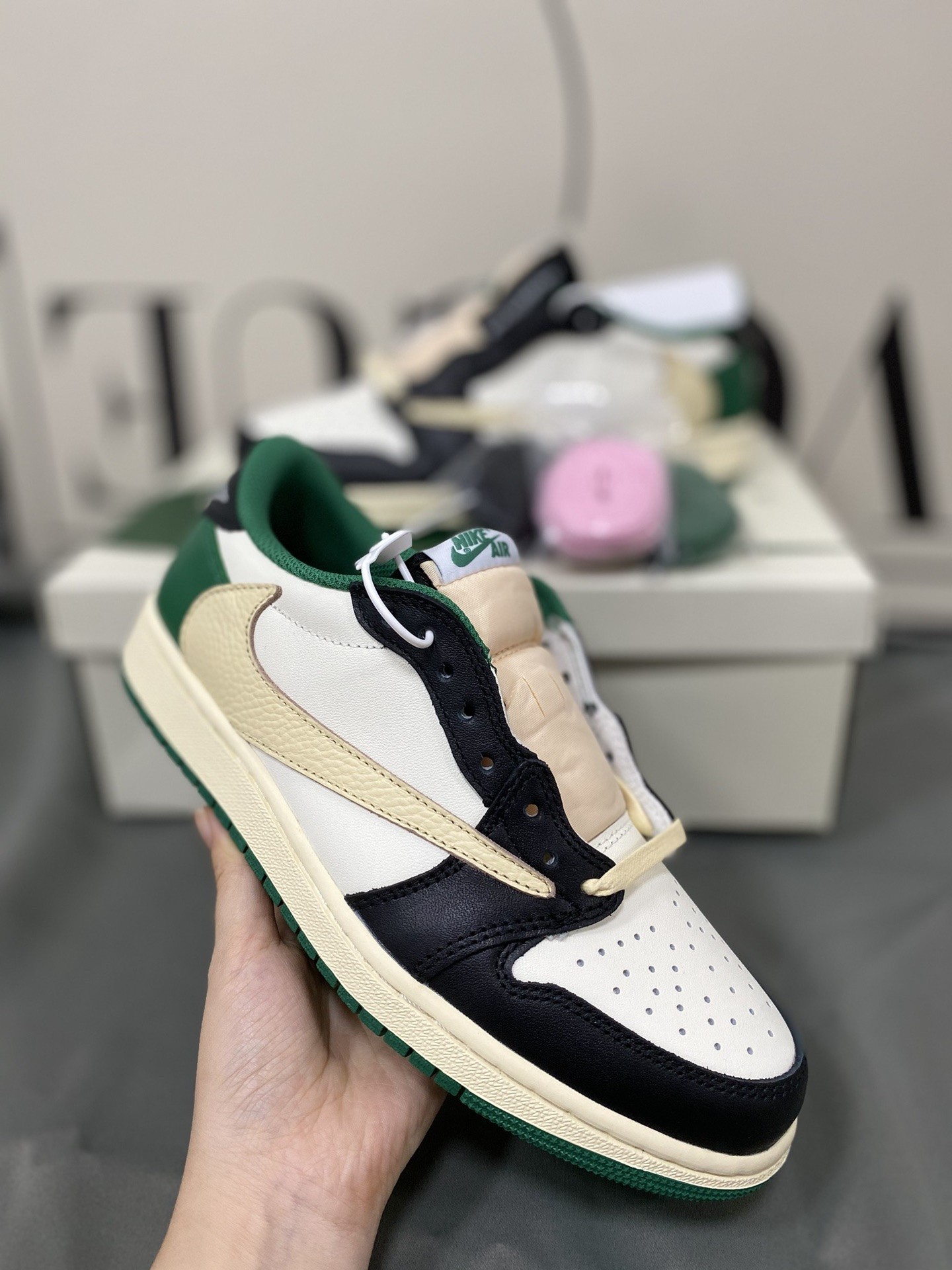 AirJordan1 x TravisScott  AJ Low W US5=EUR35=CM23