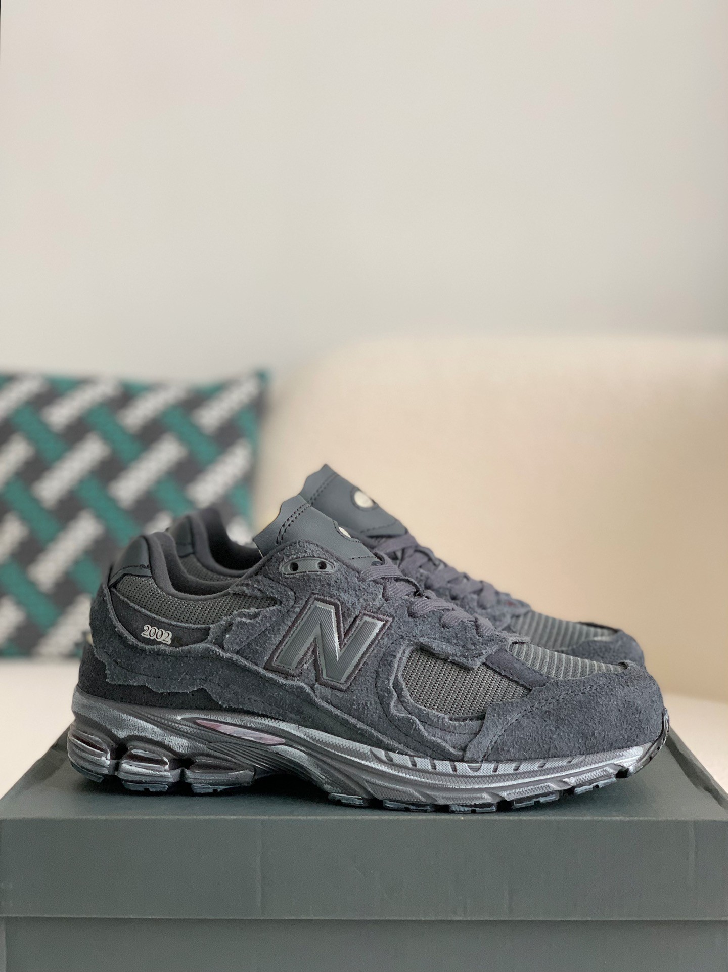 New Balance 2022R Phantom Black Size Opition Select