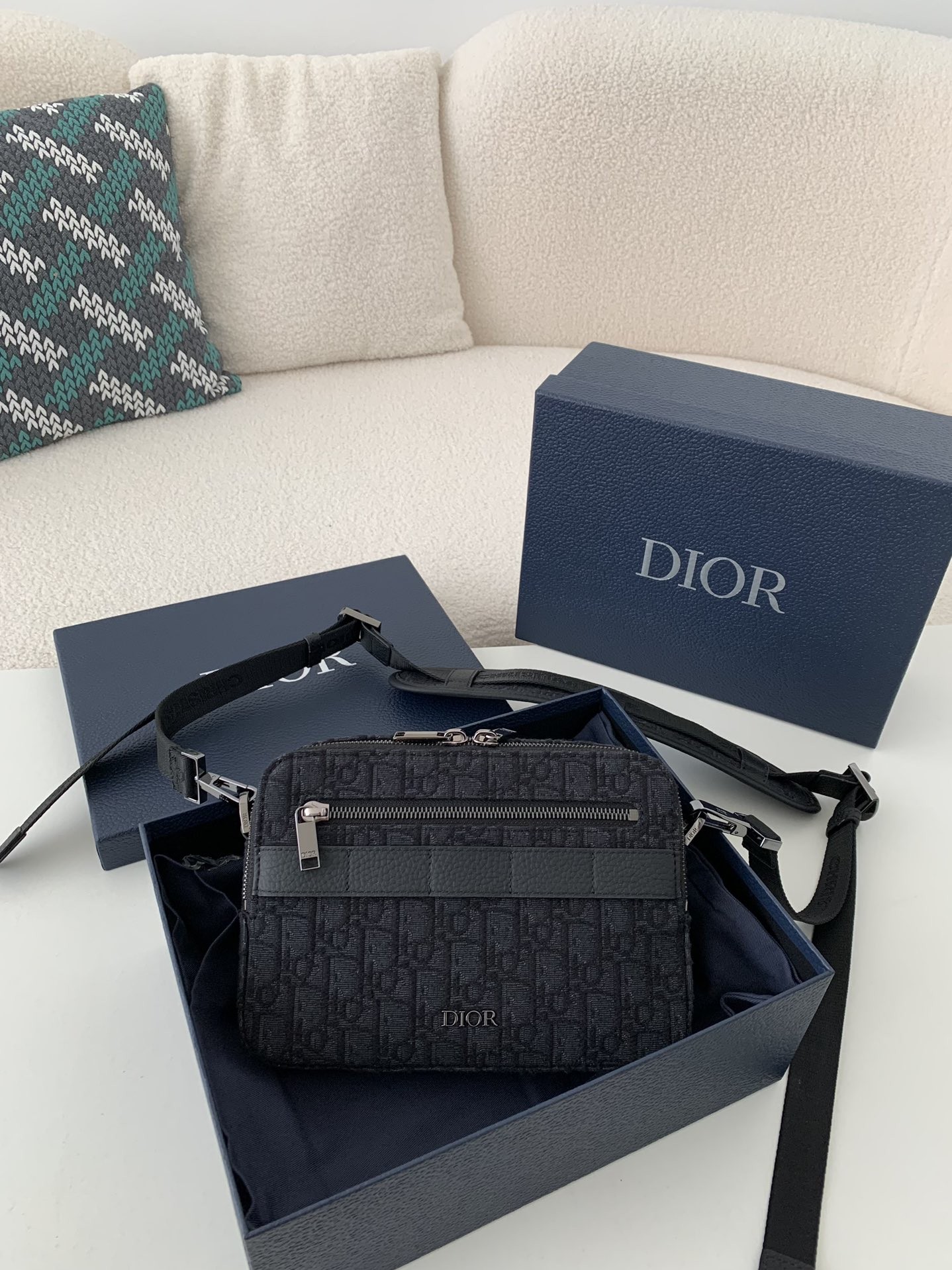 DIOR Men's SAFARI Messenger Bag, Top Quality Size: 22 * 15 * 6cm