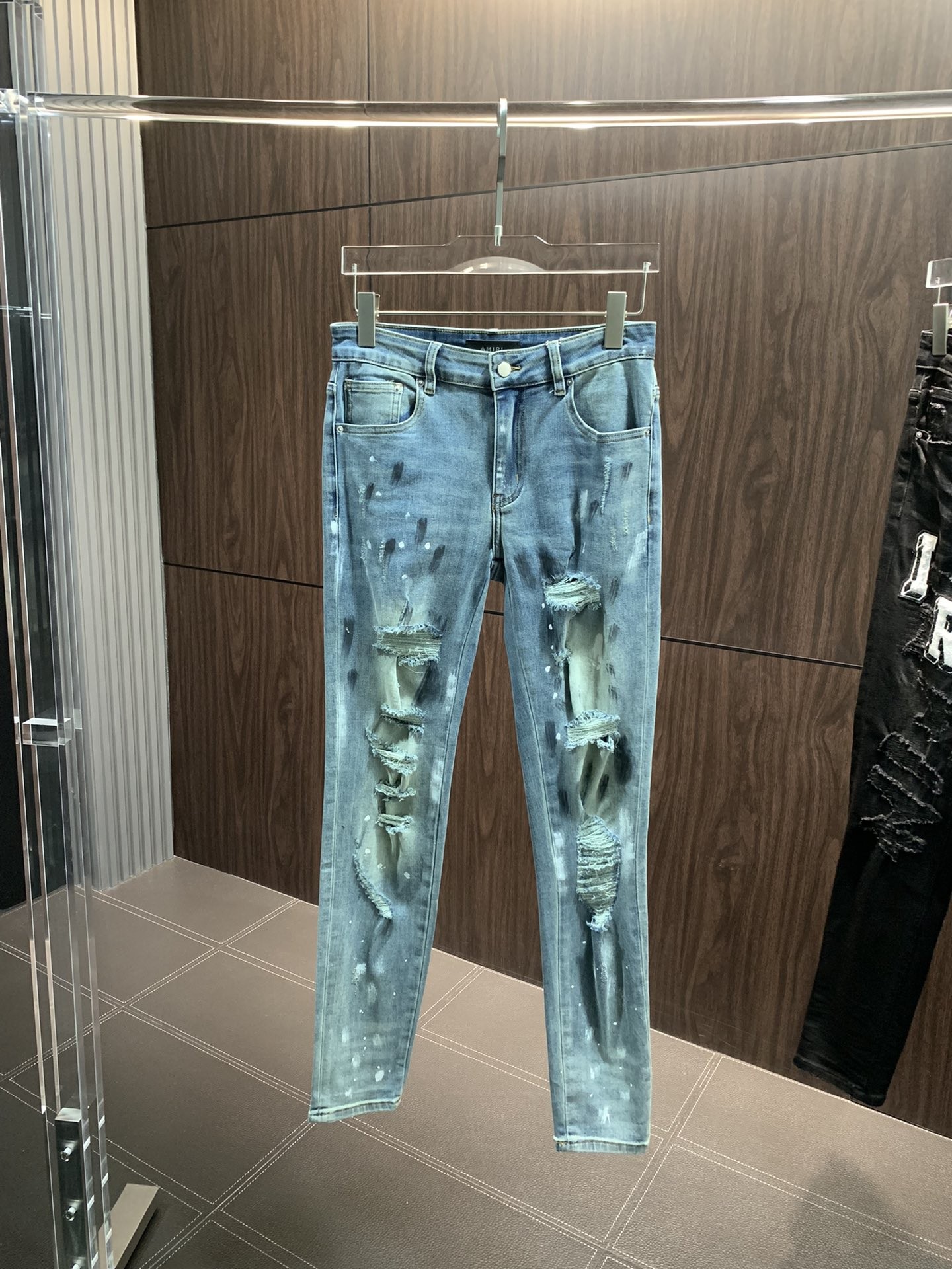 Amiri slim fit petite straight jeans 38 inches ≈ 96.5 cm (not available beyond that)