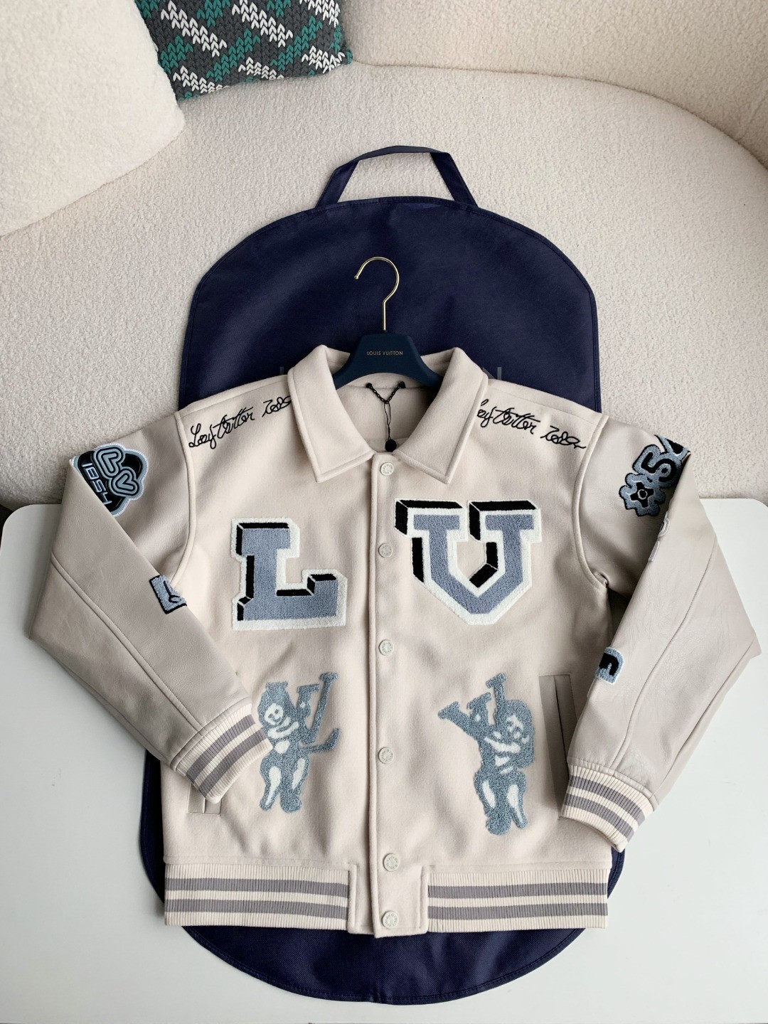 Louis Vuitton Varsity Jackets 100kg≈220 pounds 195cm ≈ 6 feet 5 inches