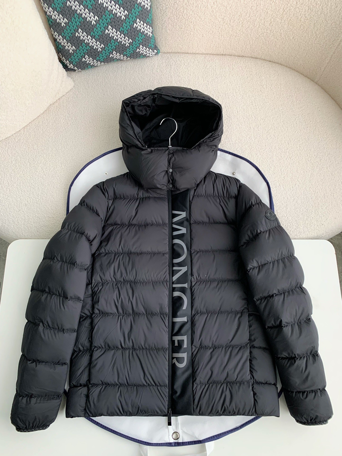 Moncler Short  men's down jacket 100kg 195cm