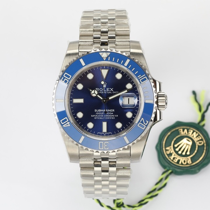 Rolex Submariner Series 40 Men's Watch