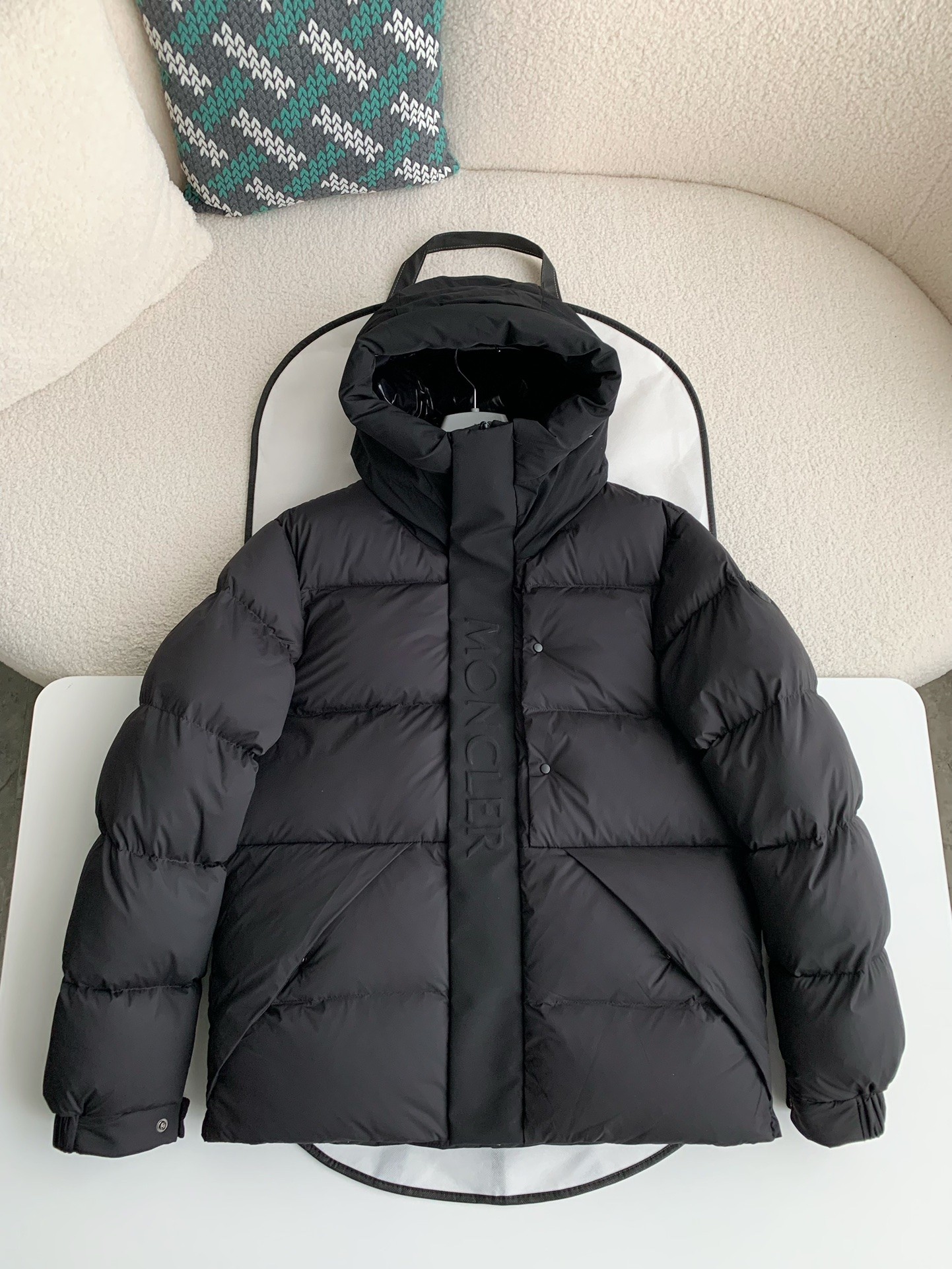 Moncler Montbeliard down jacket  100kg≈220 pounds 195cm ≈ 6 feet 5 inches