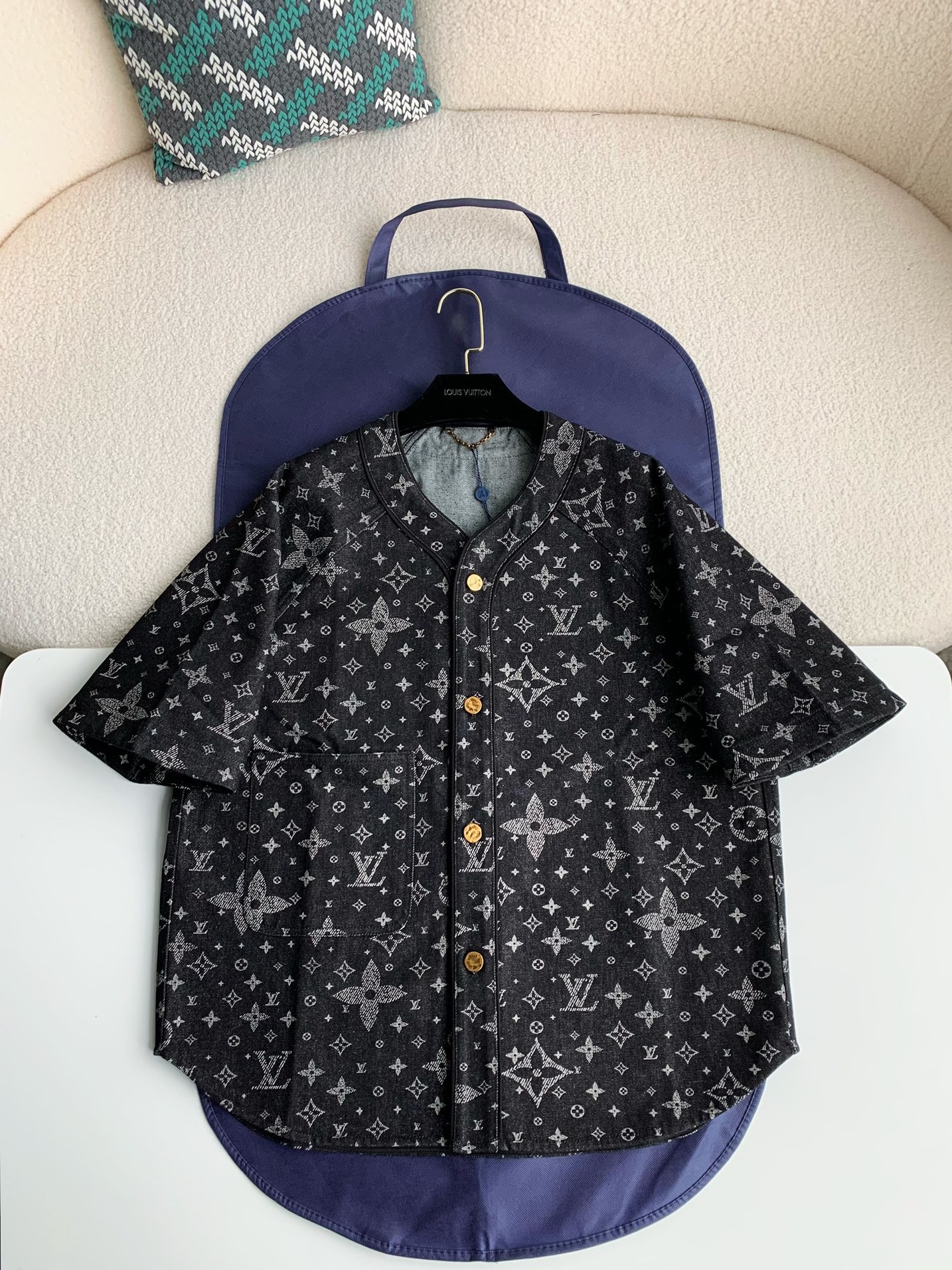 Louis Vuitton Shirts 100kg≈220 pounds 195cm ≈ 6 feet 5 inches