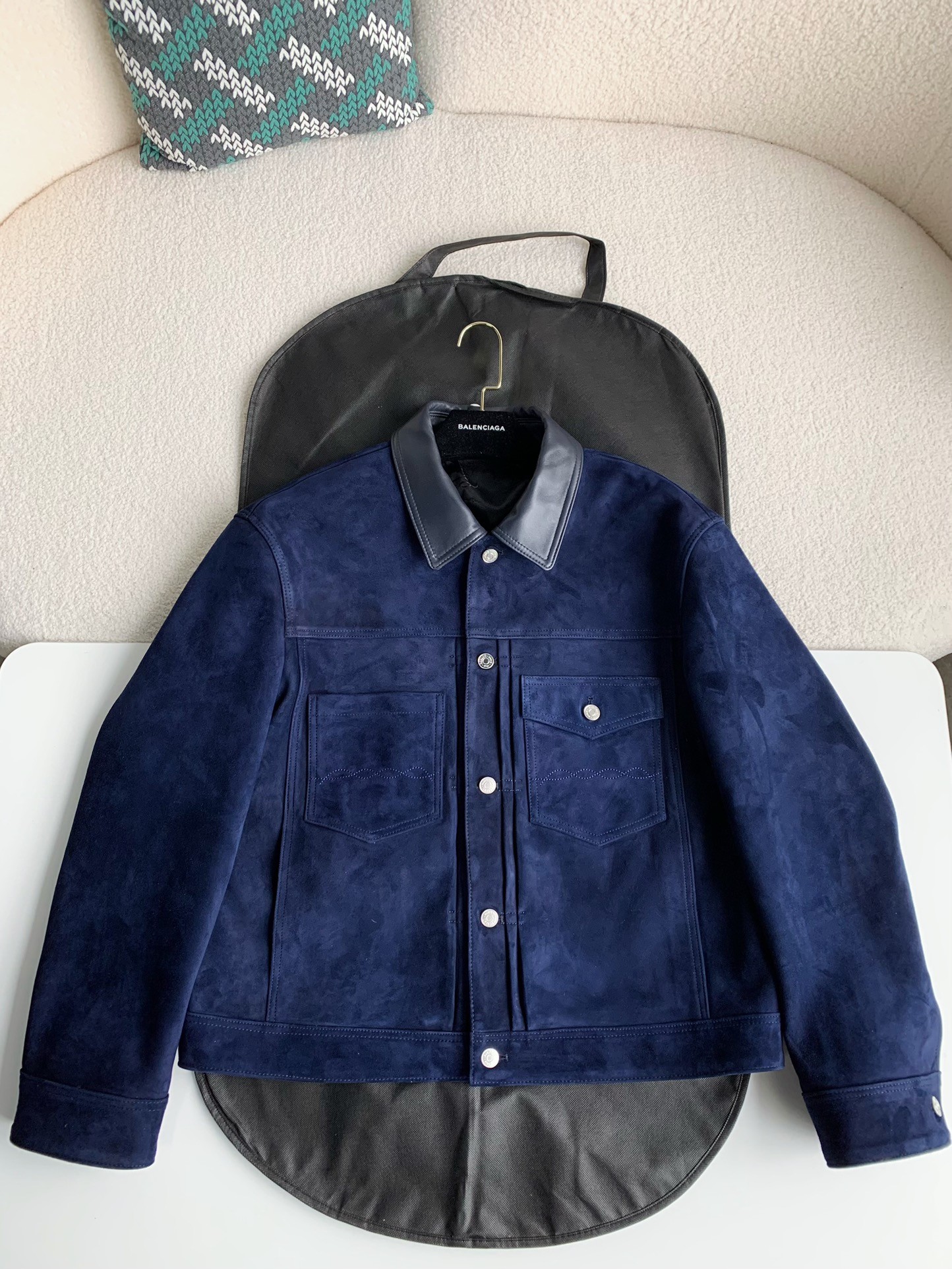 Balenciaga jacket 100kg≈220 pounds 195cm ≈ 6 feet 5 inches