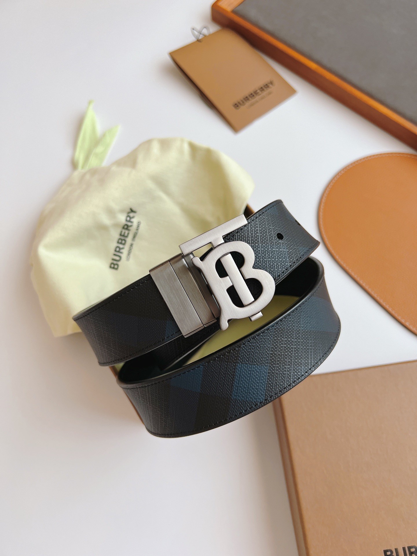 Burberry belt 1（65-73cm）