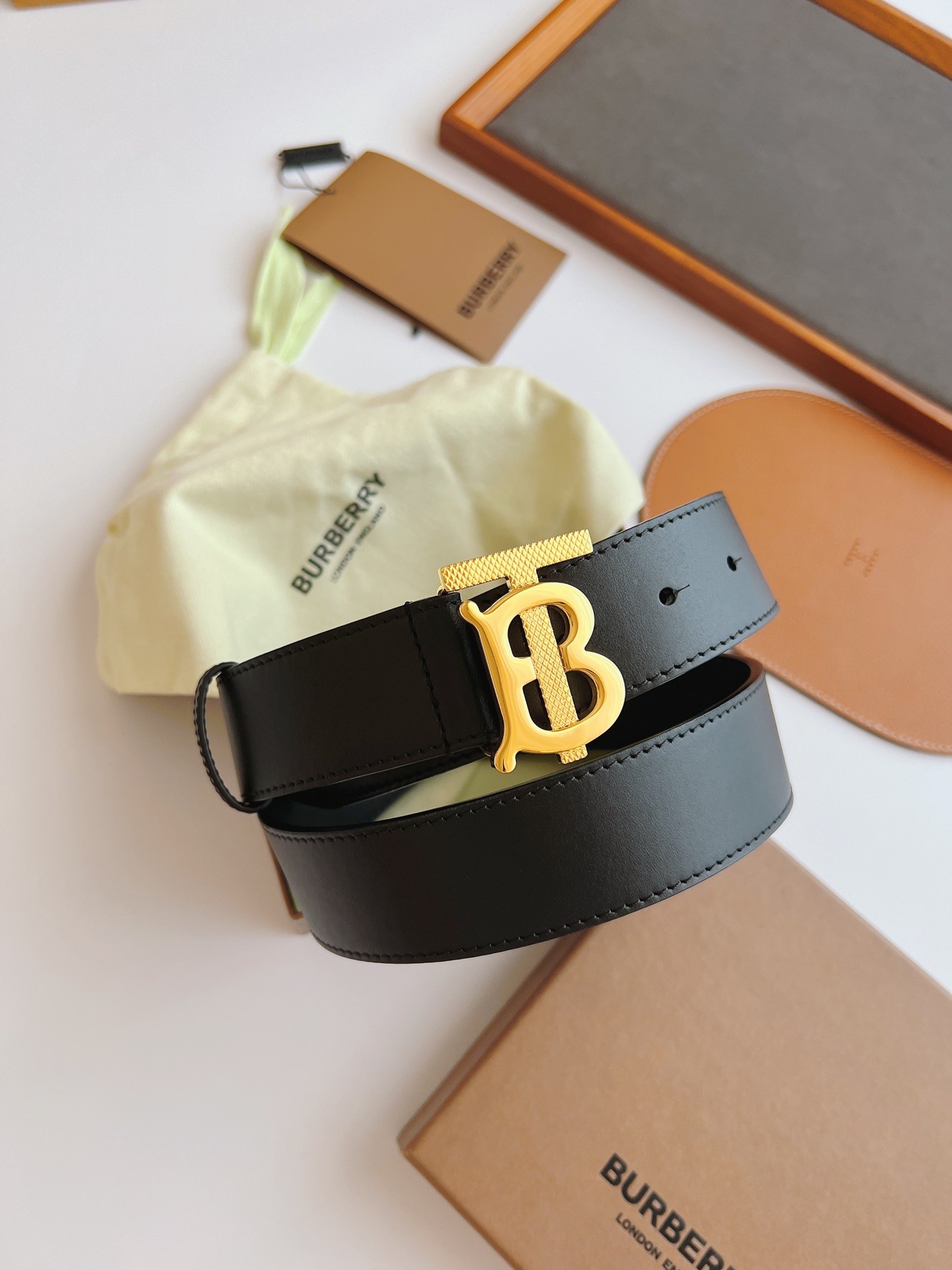 Burberry belt 1（65-73cm）