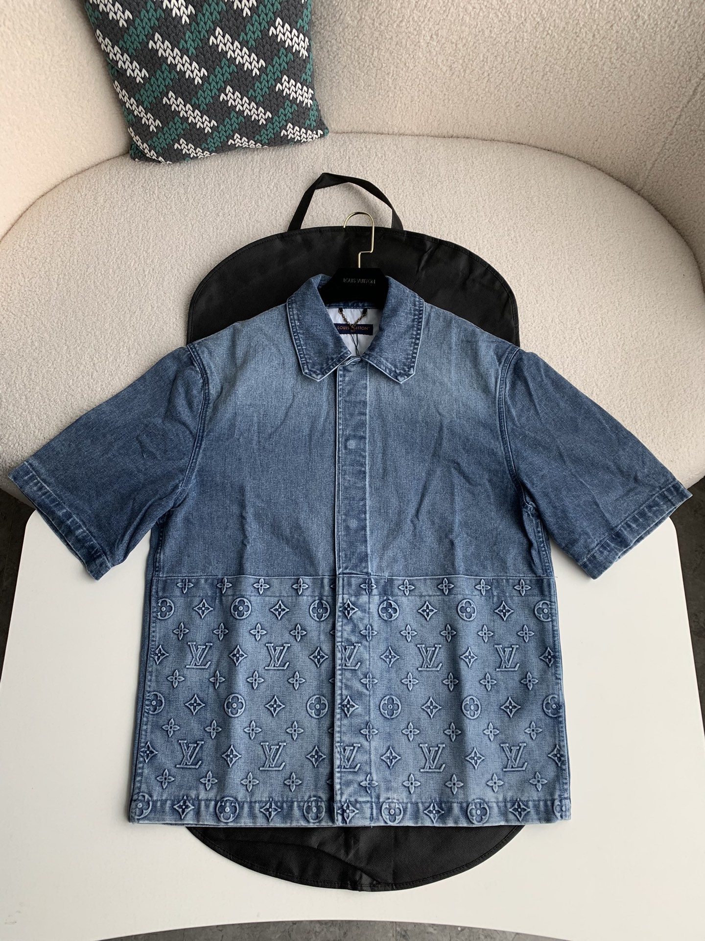 Louis Vuitton Cowboy Shirts 100kg≈220 pounds 195cm ≈ 6 feet 5 inches