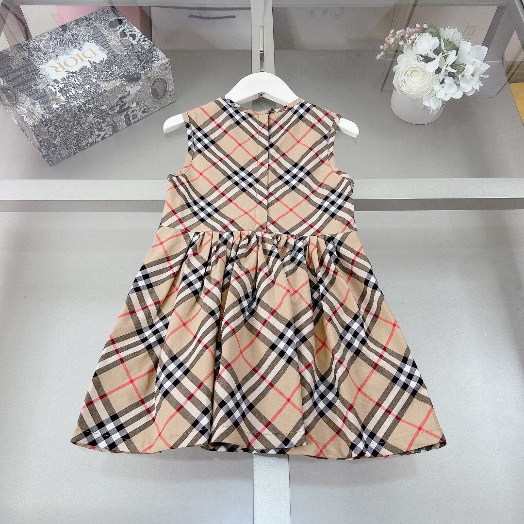 Burberry new girls skirt suit 141~160cm = 56~63 inches