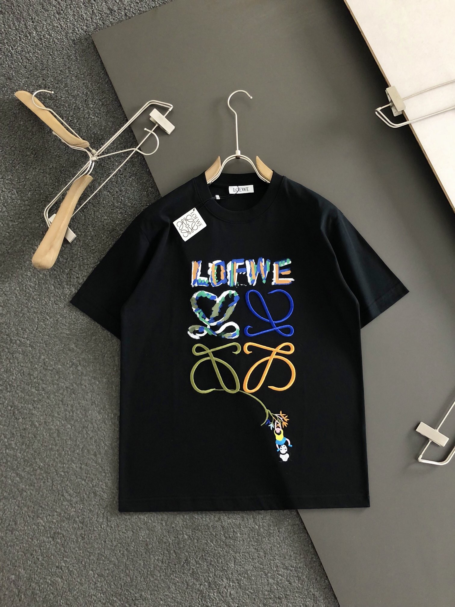 LOEWE Hand-painted t-shirt with color graffiti and embroidery 195cm 100kg