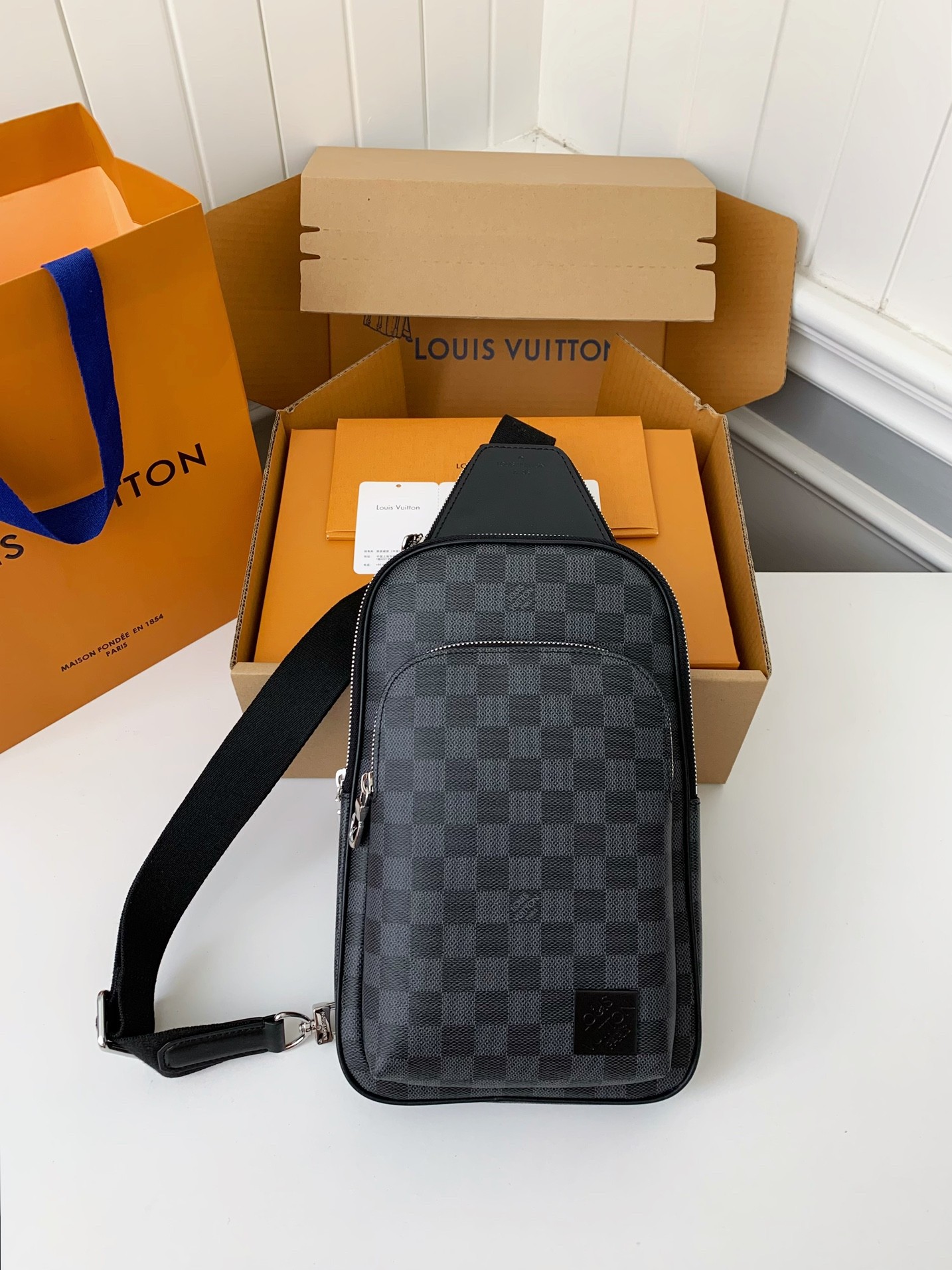 Louis Vuitton damier graphite Men's Shoulder Bags M45302, Top Quality Size: 20X31X7cm