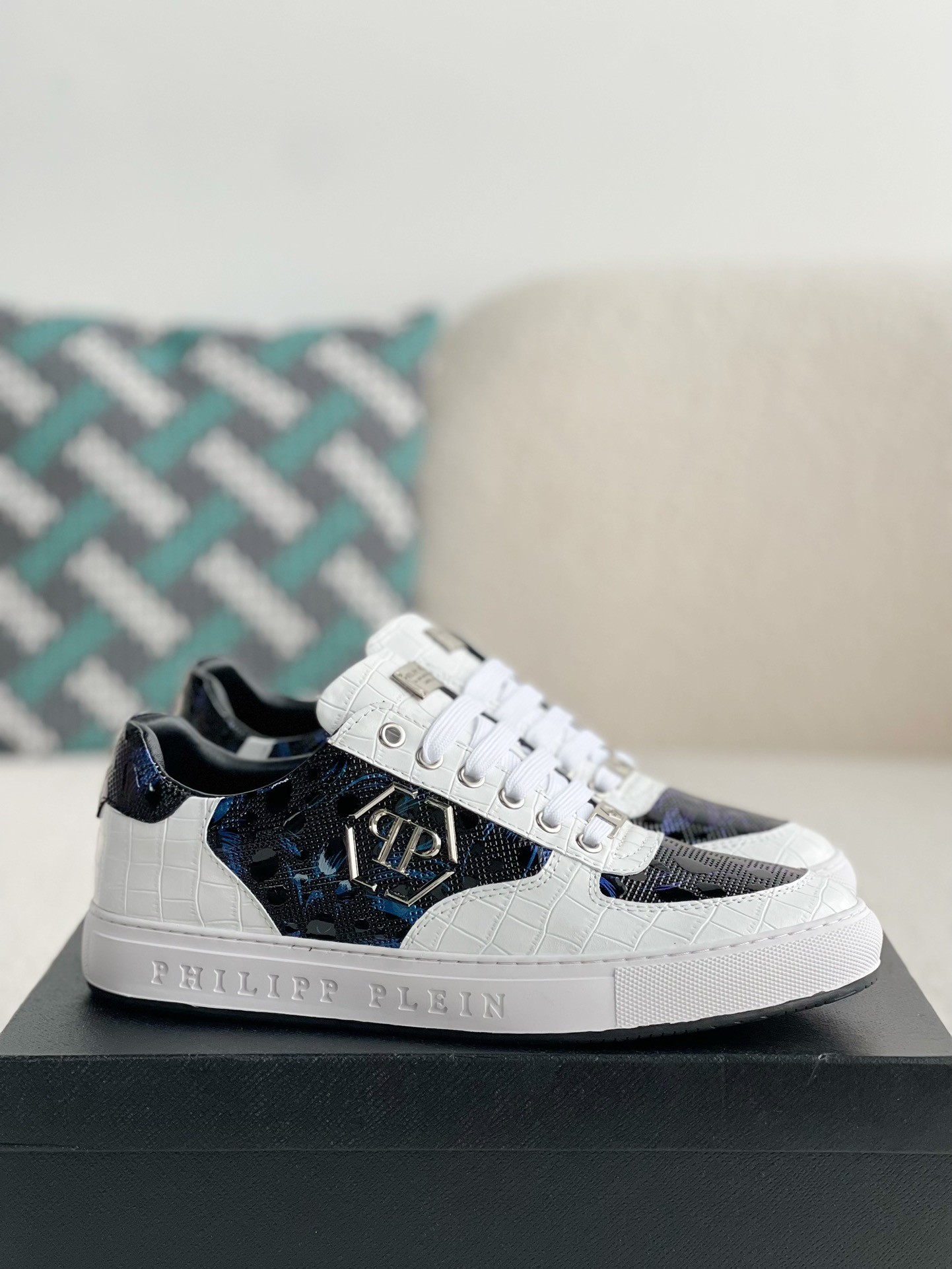 Philipp  Plein  SNEAKERS Size Opition Select