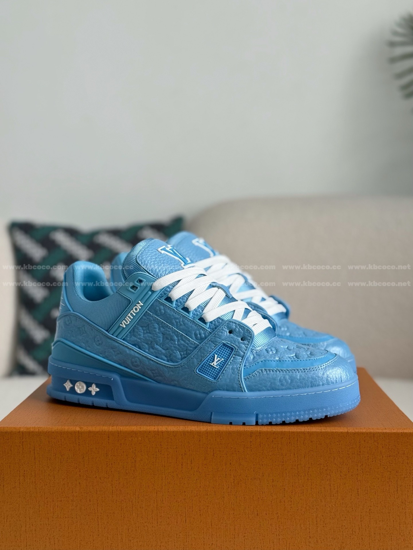 「#5753」LOUIS VUITTON TRAINER SNEAKERS