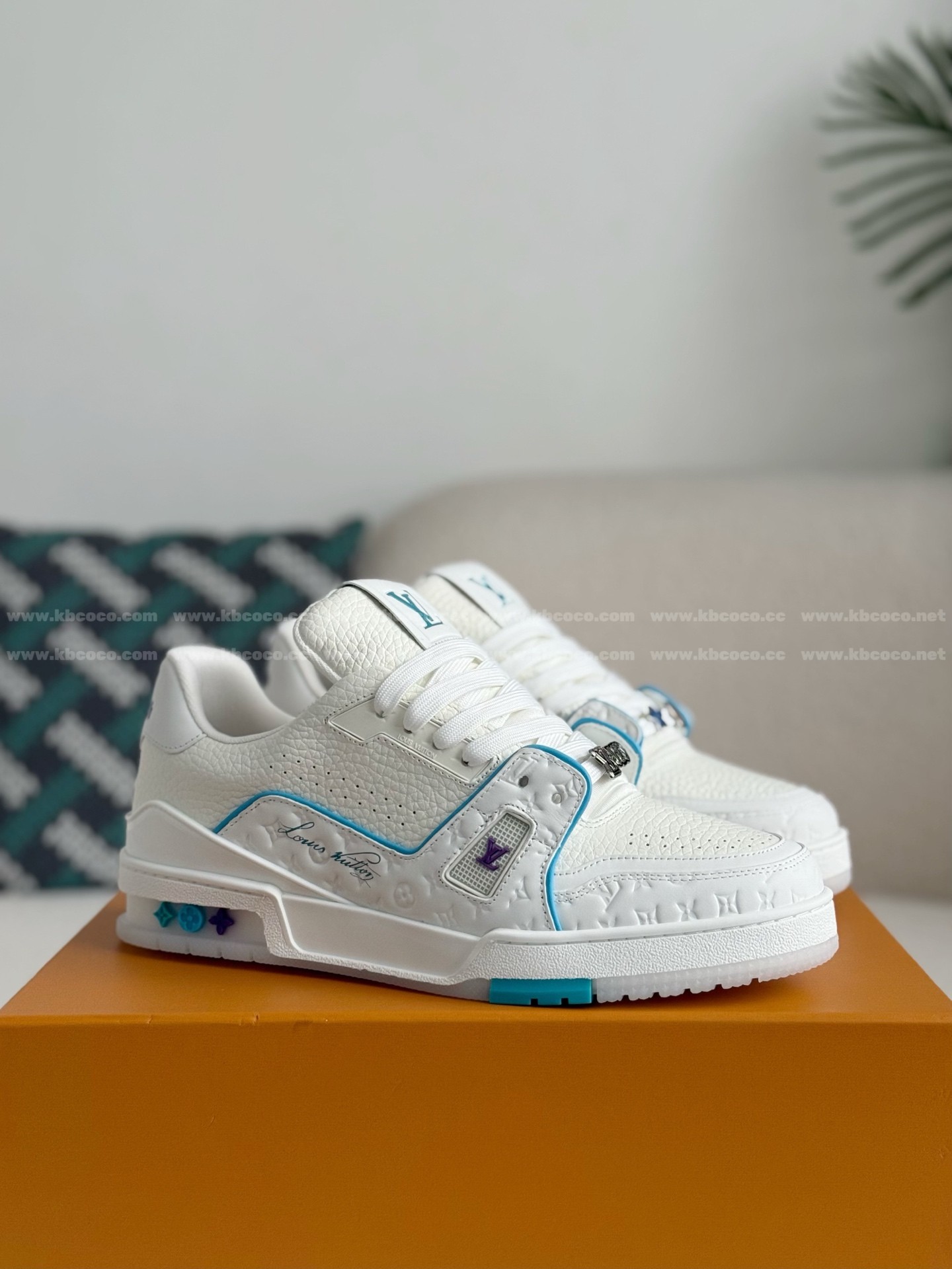 「#5804」LOUIS VUITTON TRAINER SNEAKERS