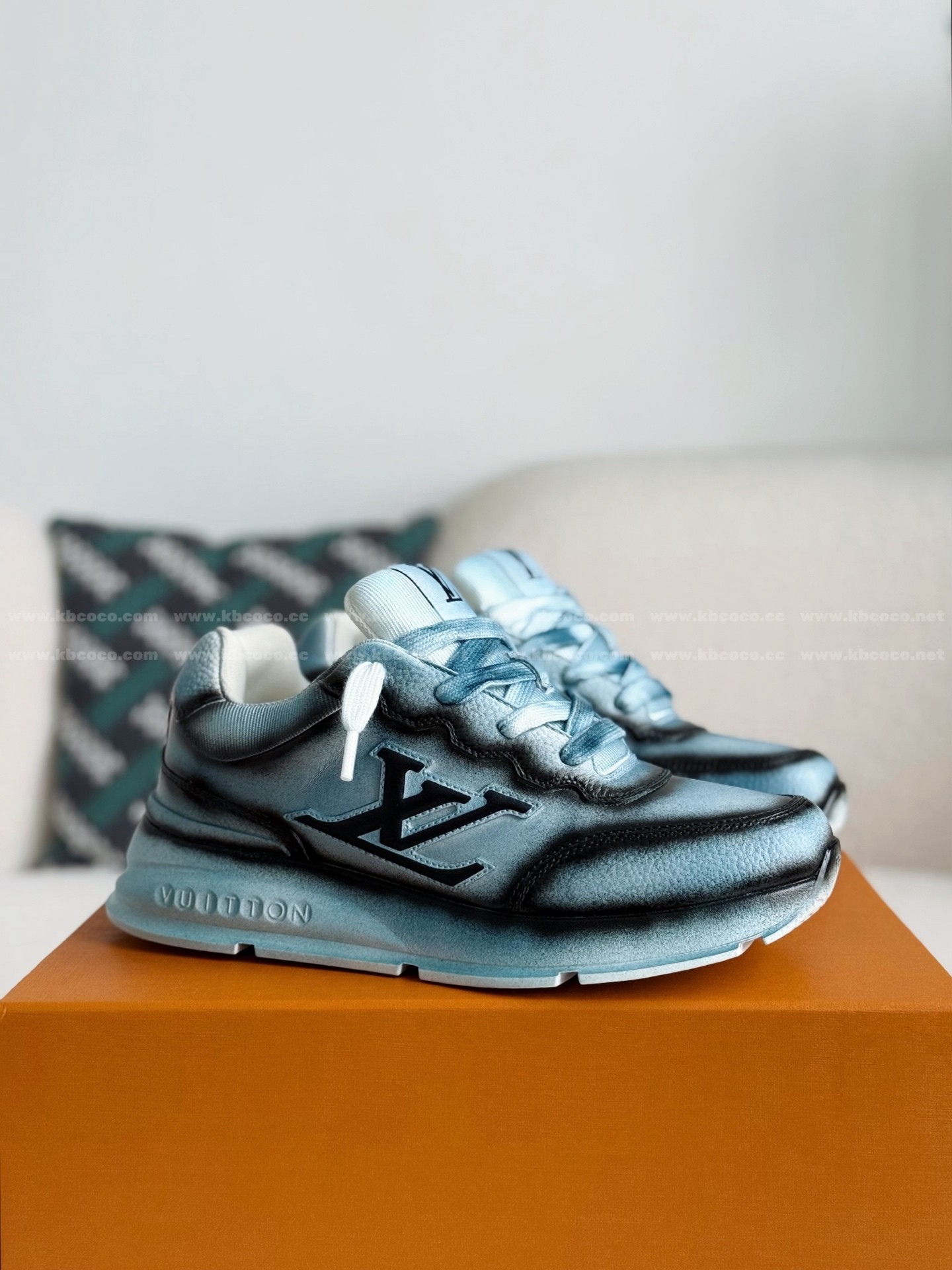 「#5861」LOUIS VUITTON CLASSIC CASUAL SHOES