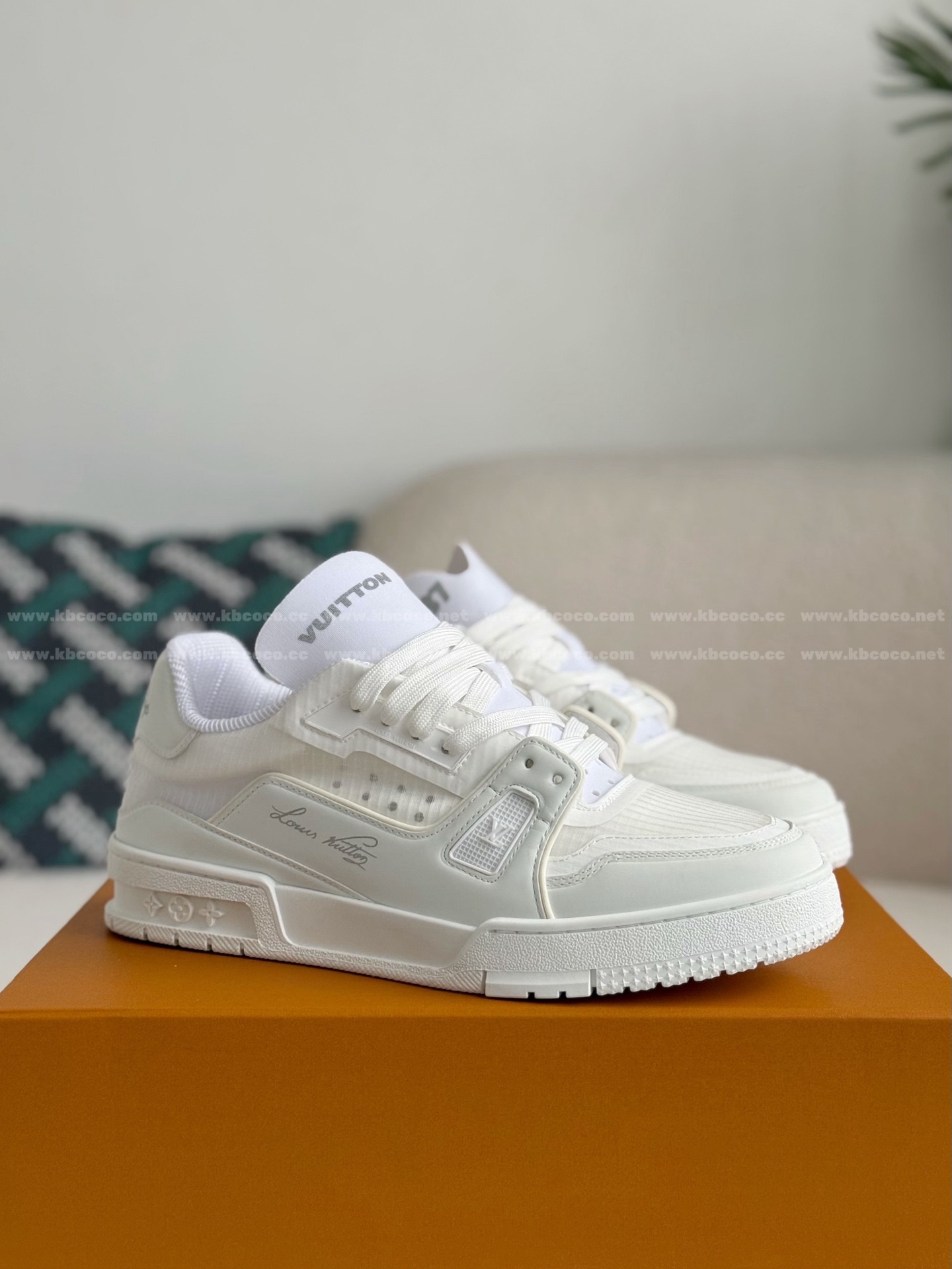 「#5908」LOUIS VUITTON TRAINER 37TH AMERICA'S CUP SNEAKERS