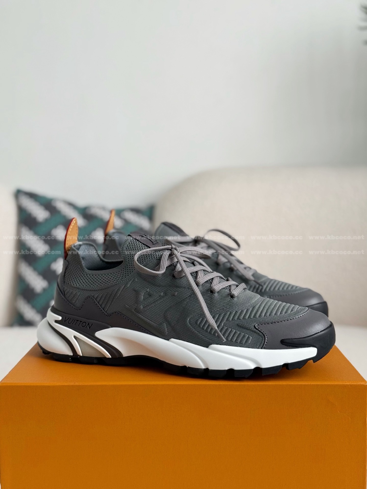 「#5980」LOUIS VUITTON RUNNER TATIC  SNEAKERS