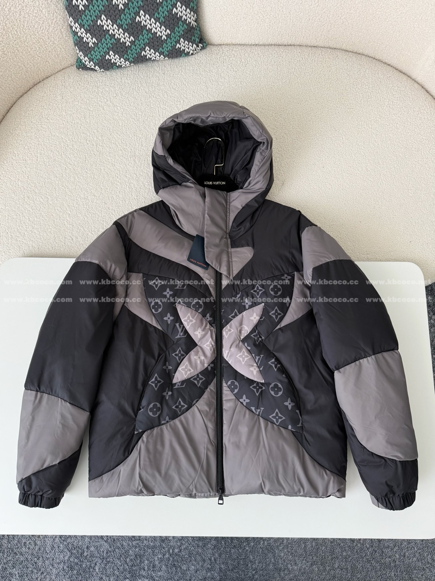 「#6053」Louis Vuitton FW23 Color-Blocked Padded Jacket