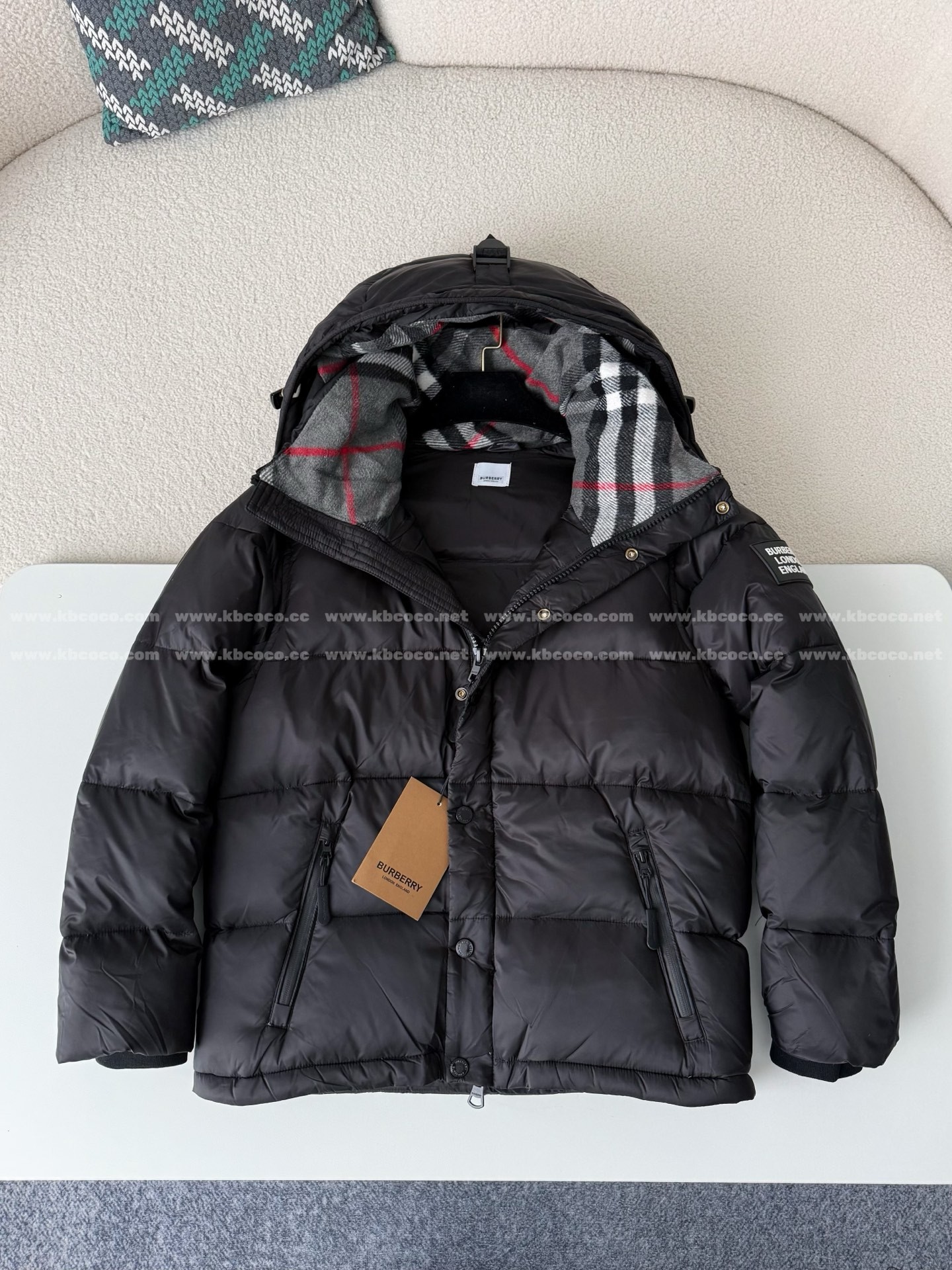 「#3662」Burberry Down Jacket