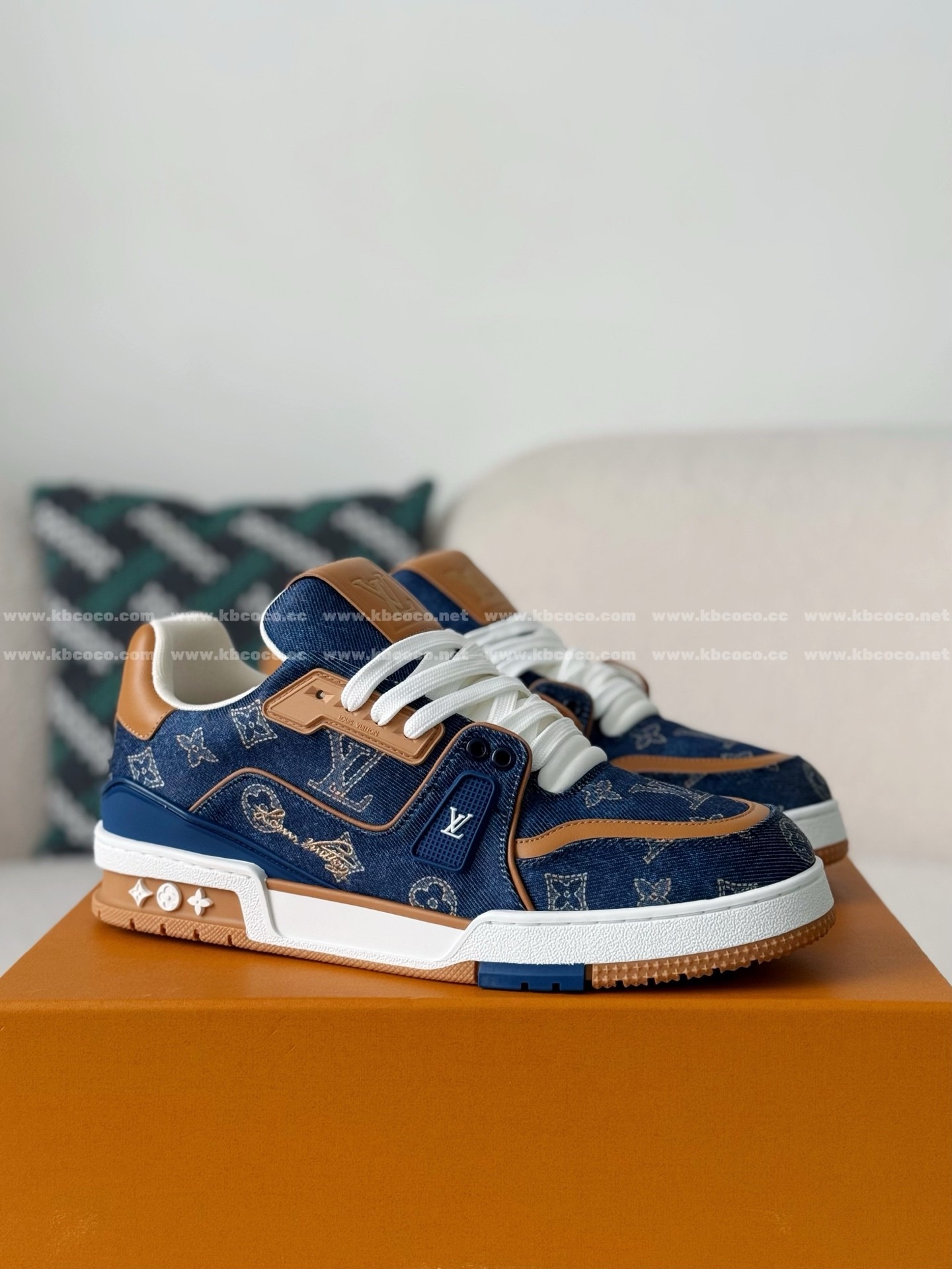 「#6118」LOUIS VUITTON TRAINER SNEAKERS