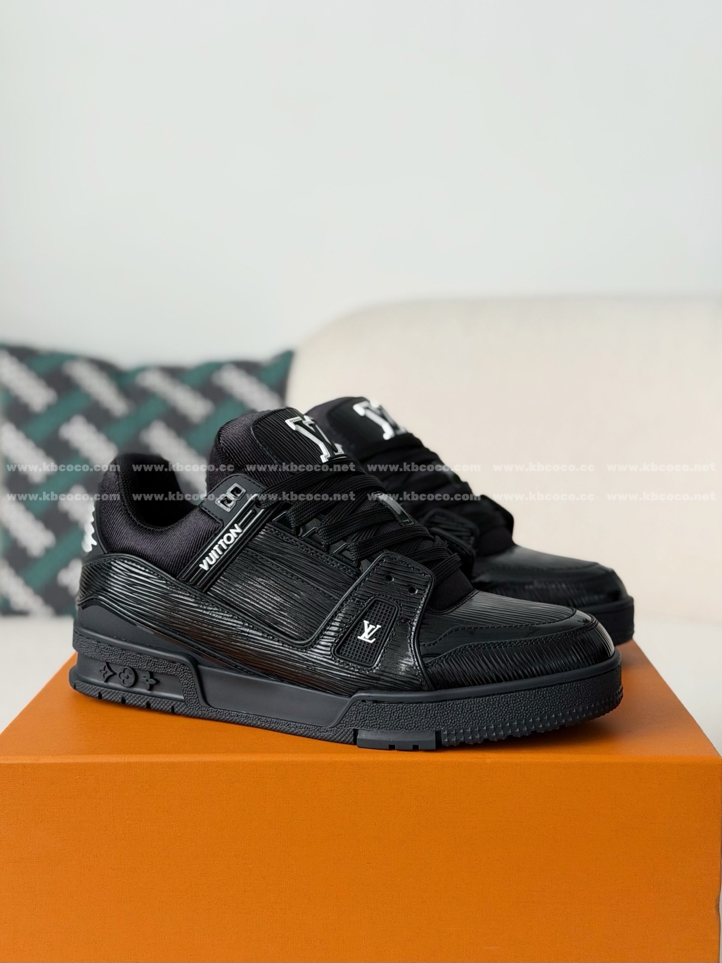 「#6340」LOUIS VUITTON TRAINER SNEAKERS