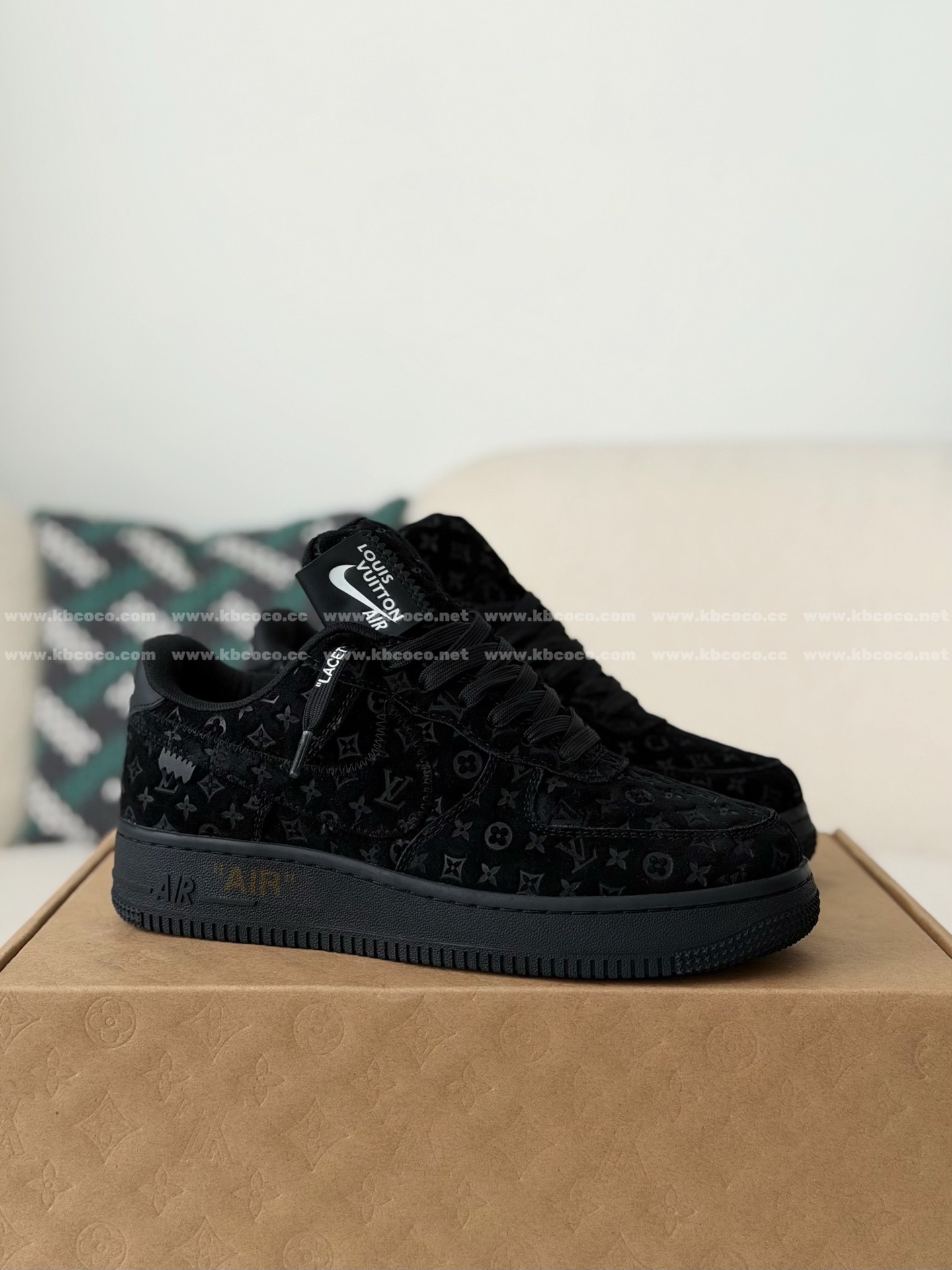 「#46」LOUIS VUITTON × NIKE AIR FORCE 1 SNEAKERS