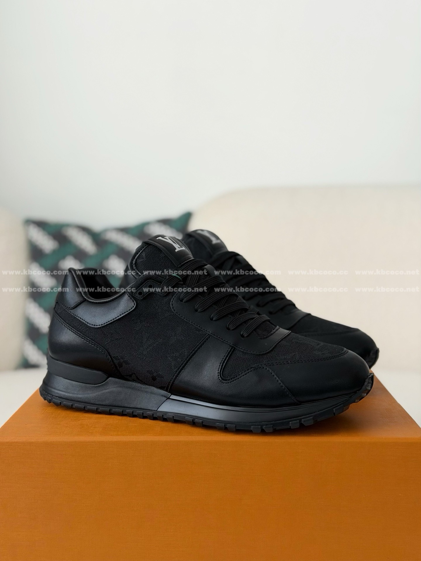 「#6458」LOUIS VUITTON RUN AWAY CASUAL SHOES