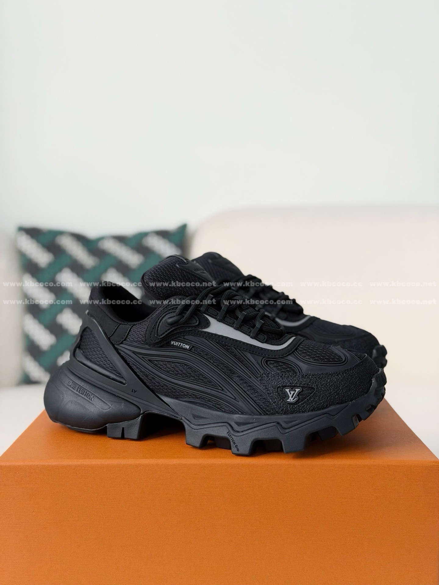 「#6477」LOUIS VUITTON SUMMIT DAD SHOES