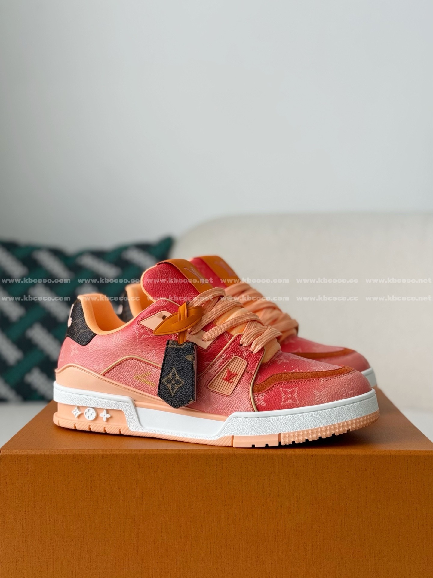 「#6637」LOUIS VUITTON TRAINER SNEAKERS