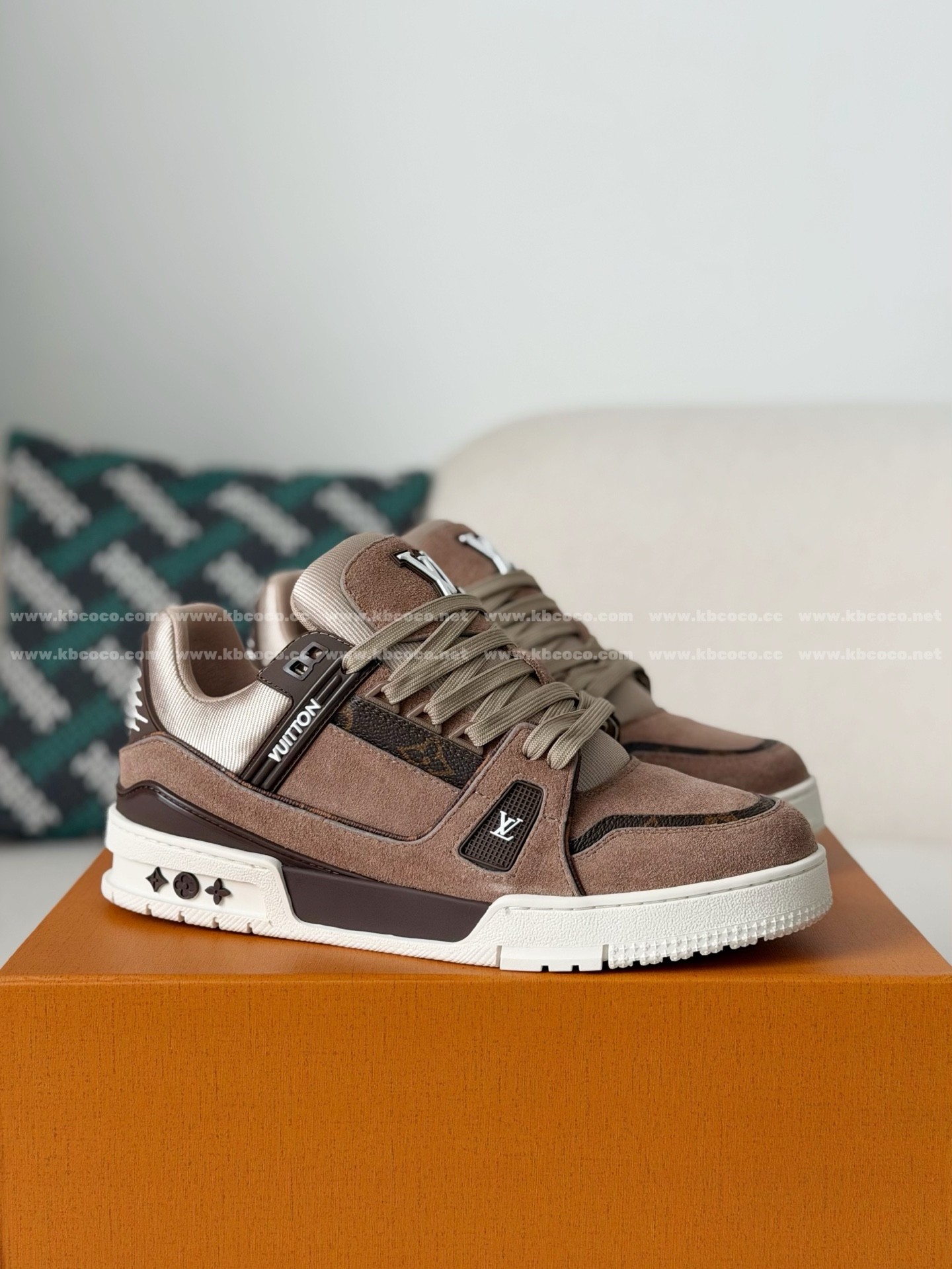 「#6714」LOUIS VUITTON TRAINER SNEAKERS