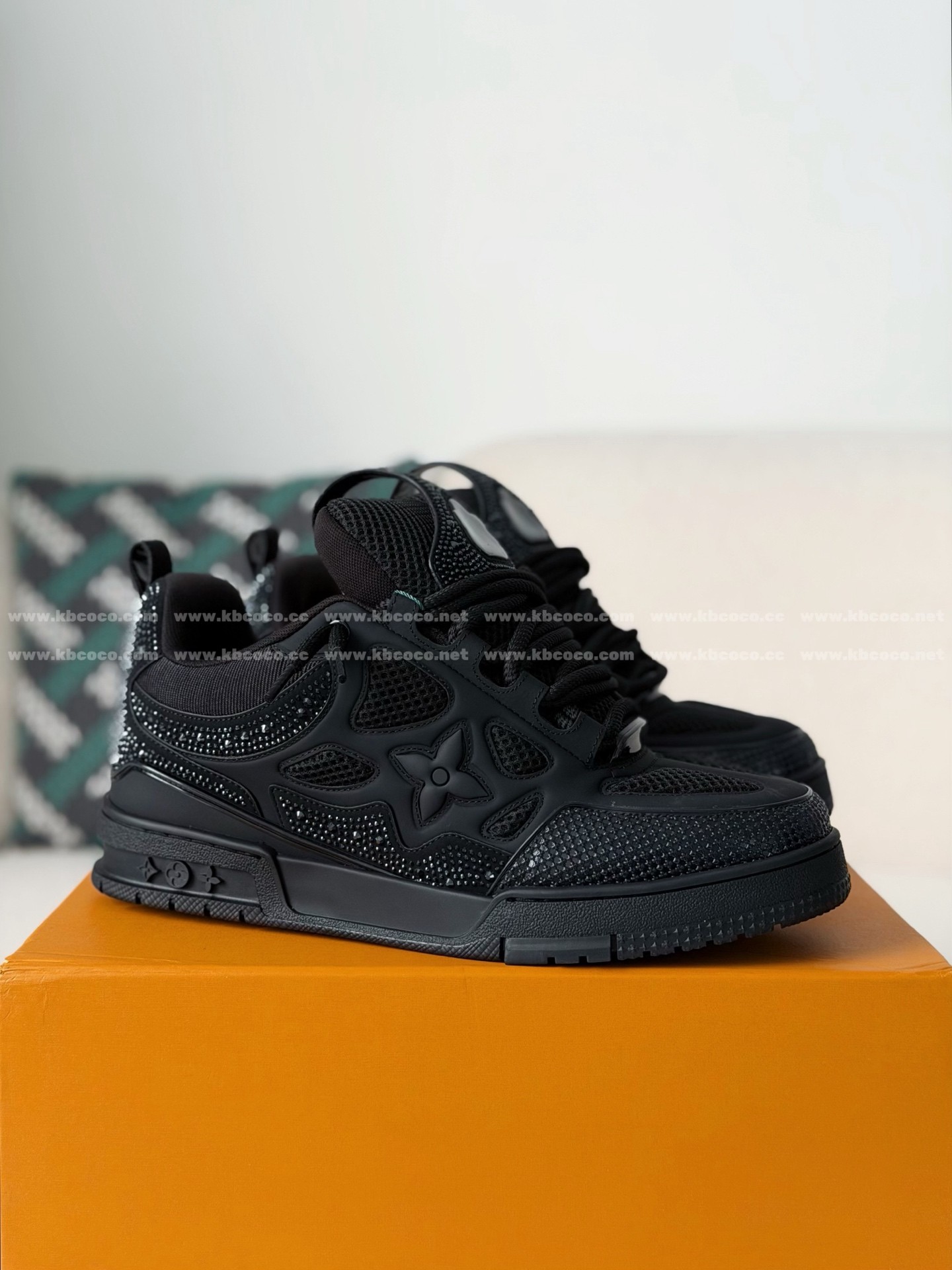 「#4637」LOUIS VUITTON SKATE SNEAKERS