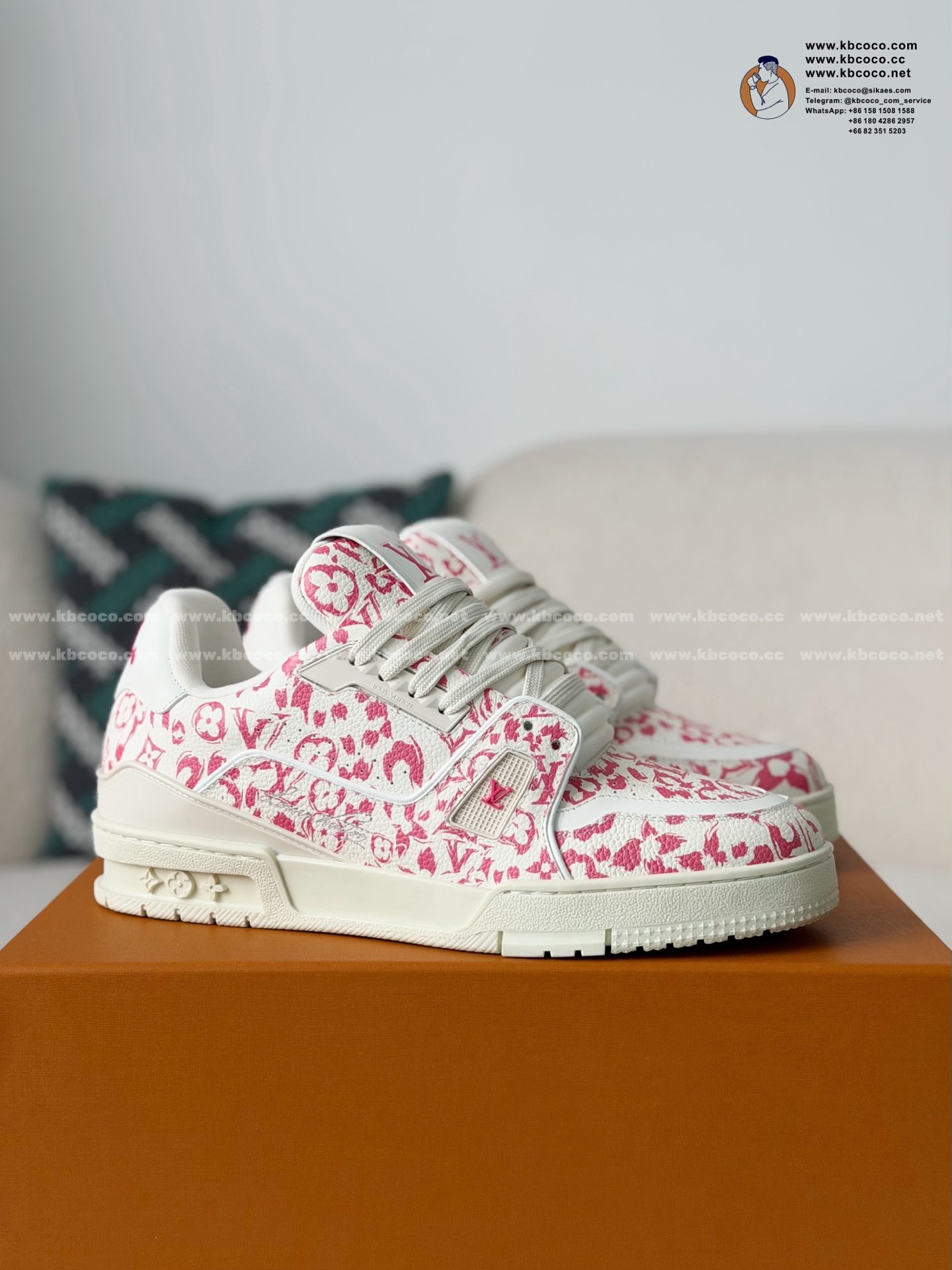 「#7034」LOUIS VUITTON TRAINER GRAINED LEATHER SNEAKERS