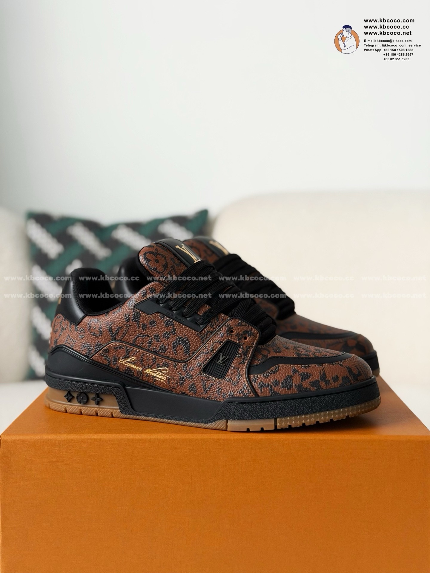 「#7036」LOUIS VUITTON TRAINER GRAINED LEATHER SNEAKERS