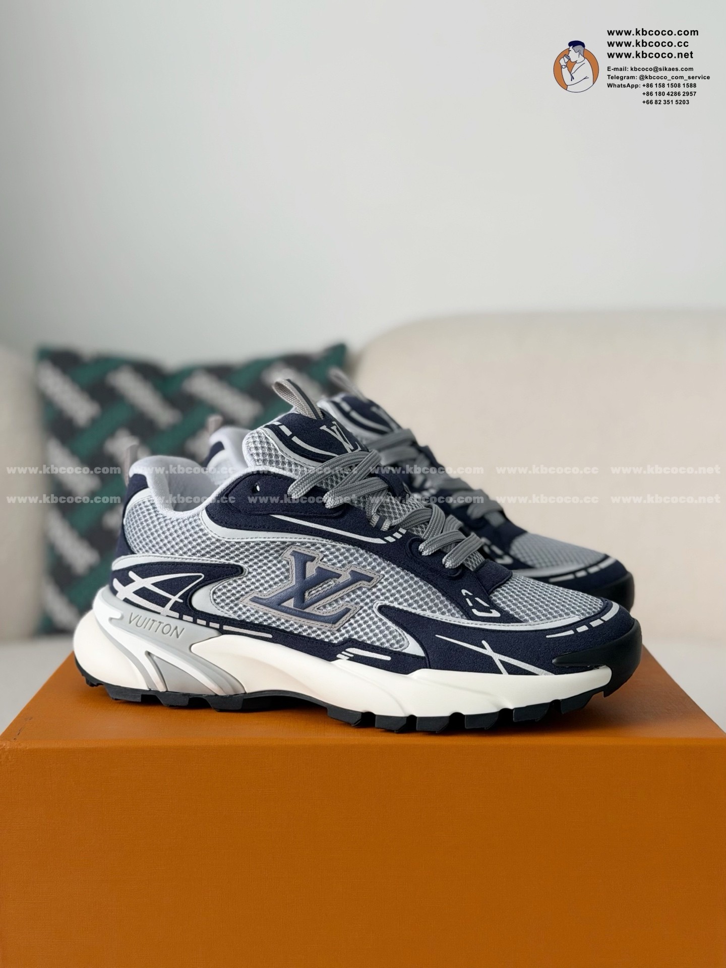「#7041」LOUIS VUITTON RUNNER TATIC  SNEAKERS