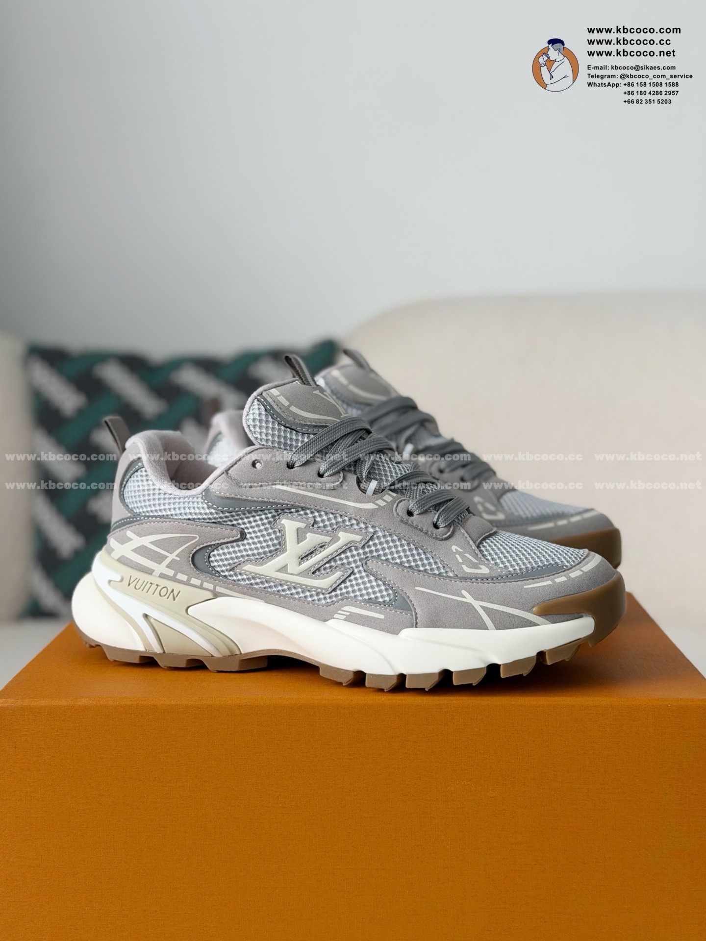 「#7166」LOUIS VUITTON RUNNER TATIC  SNEAKERS