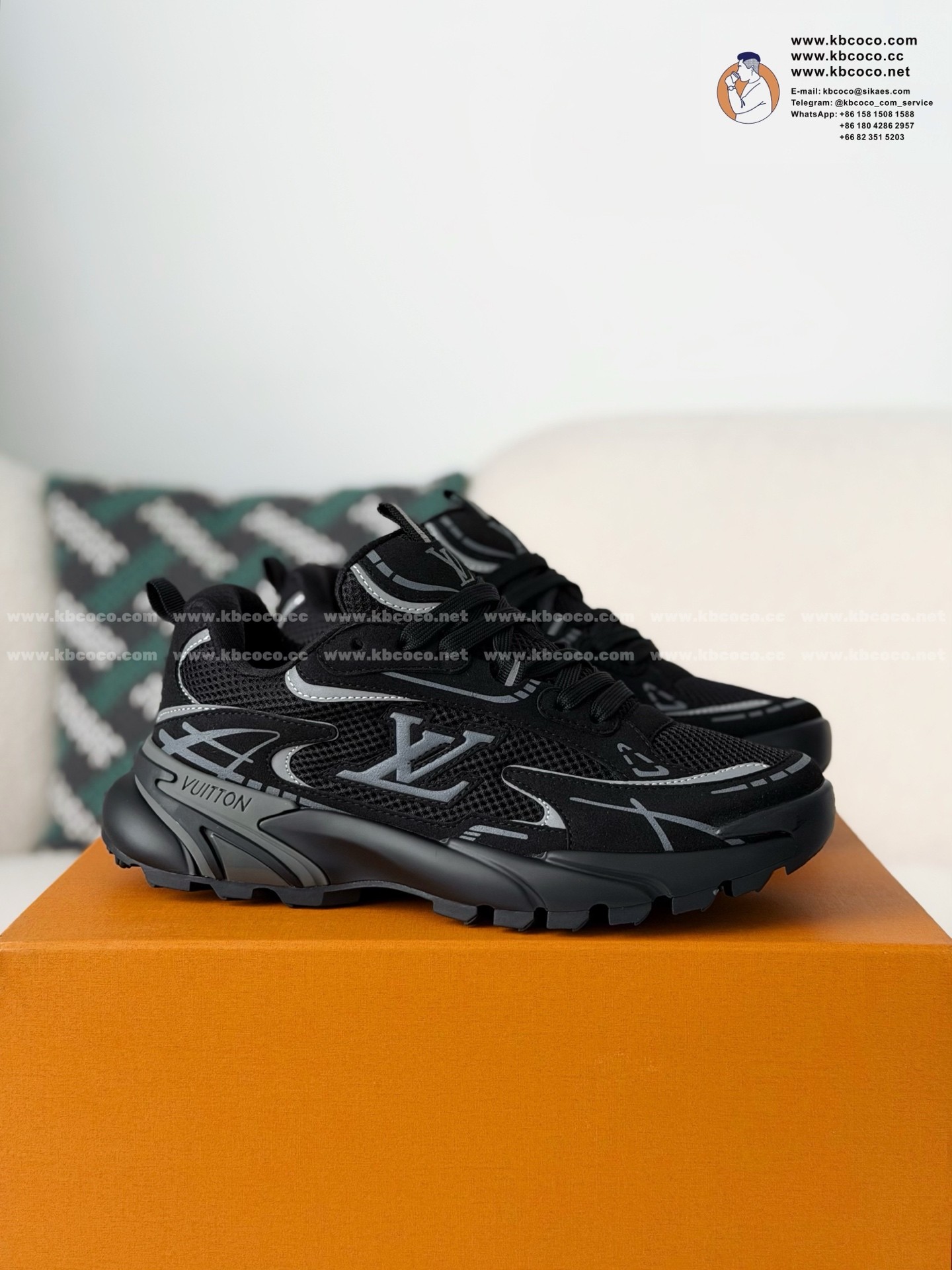 「#7167」LOUIS VUITTON RUNNER TATIC  SNEAKERS