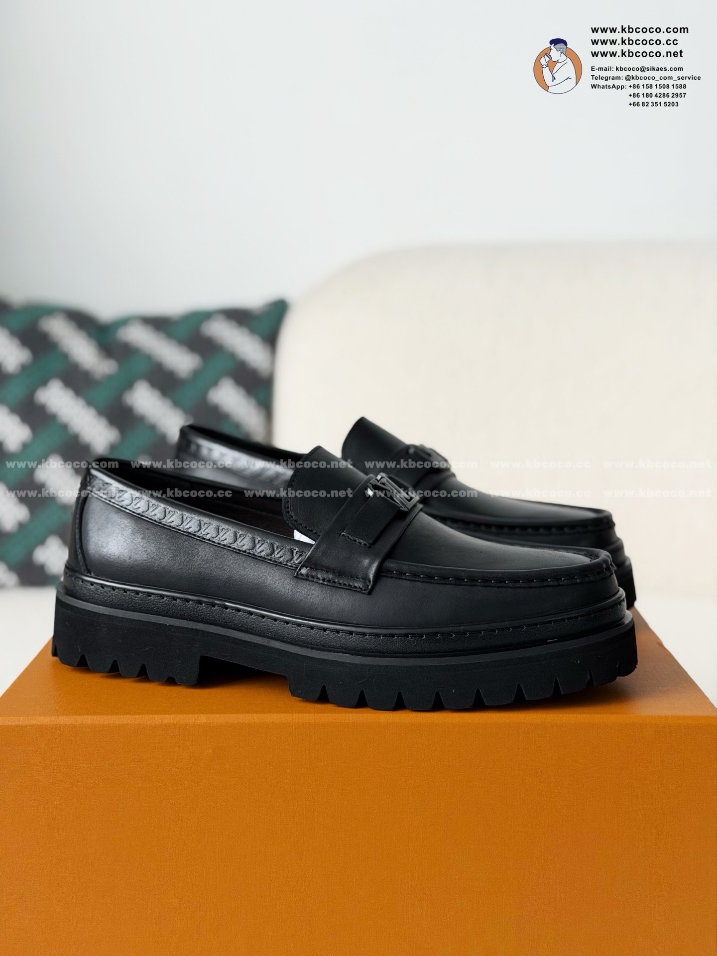 「#7636」LOUIS VUITTON MAJOR LOAFERS