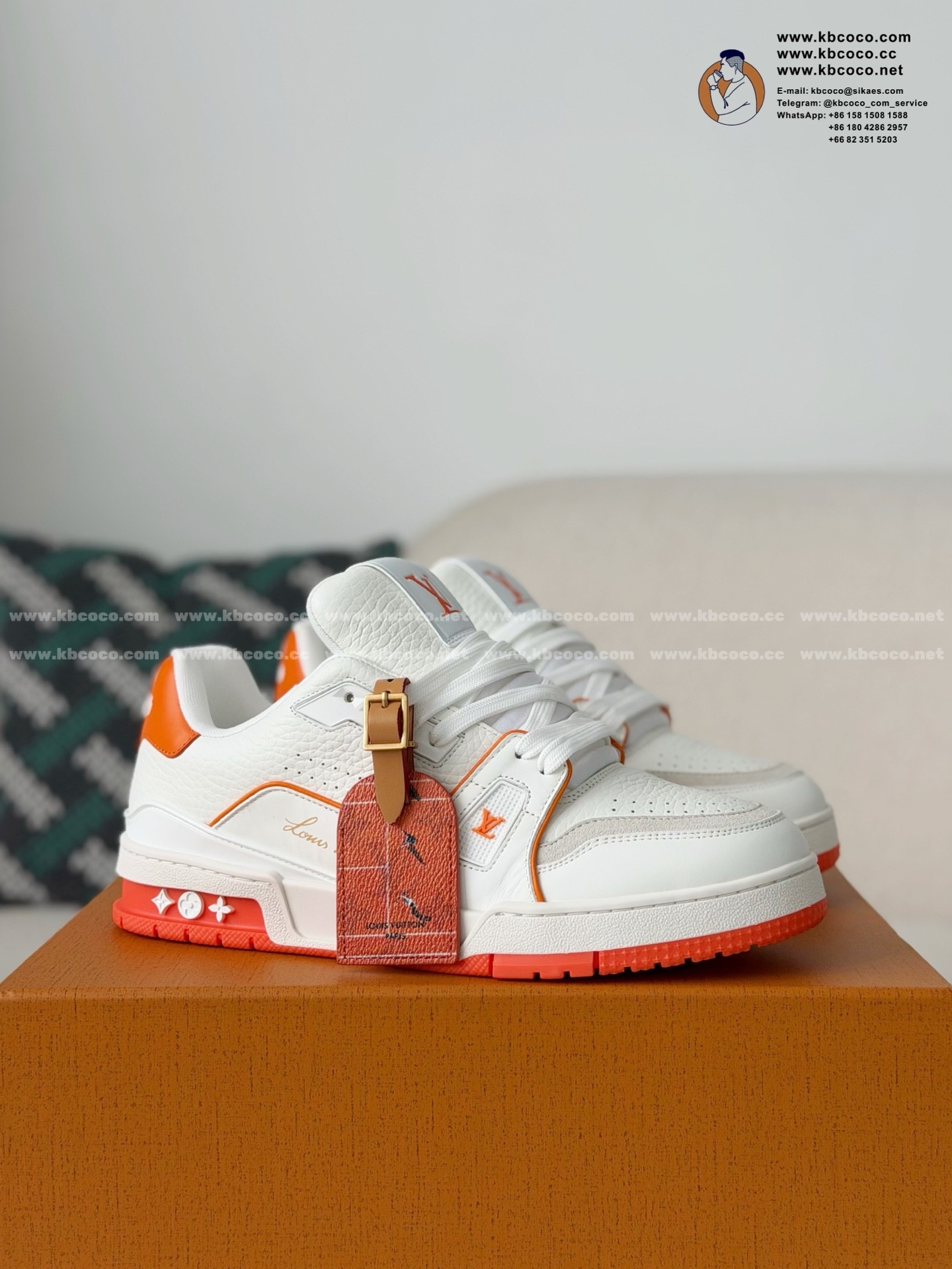 「#7640」LOUIS VUITTON TRAINER FULL-GRAIN LEATHER SNEAKERS