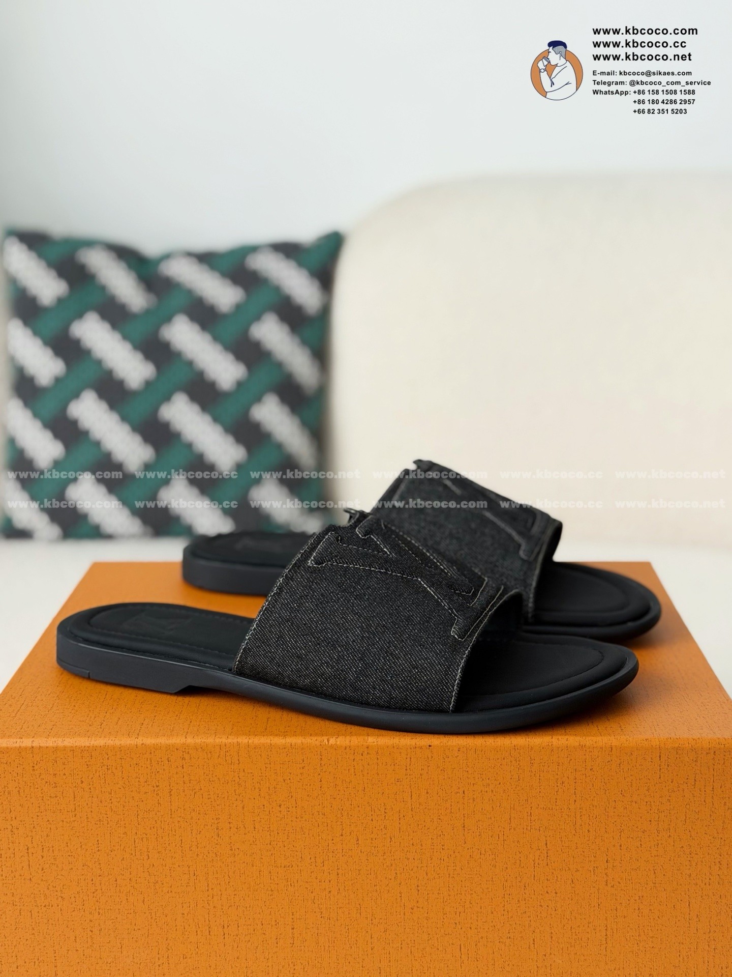 「#7784」LOUIS VUITTON PORTOFINO SLIPPERS