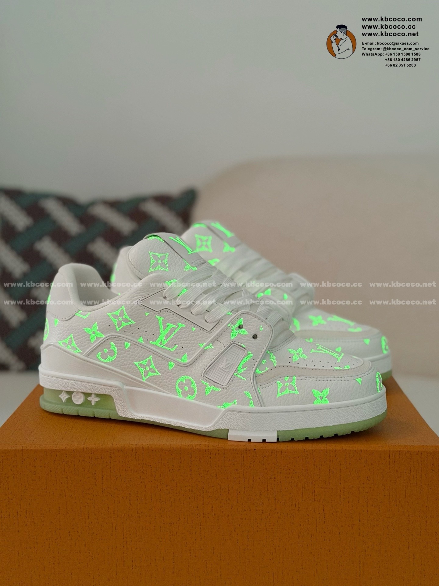 「#7788」LOUIS VUITTON TRAINER LUMINOUS SNEAKERS